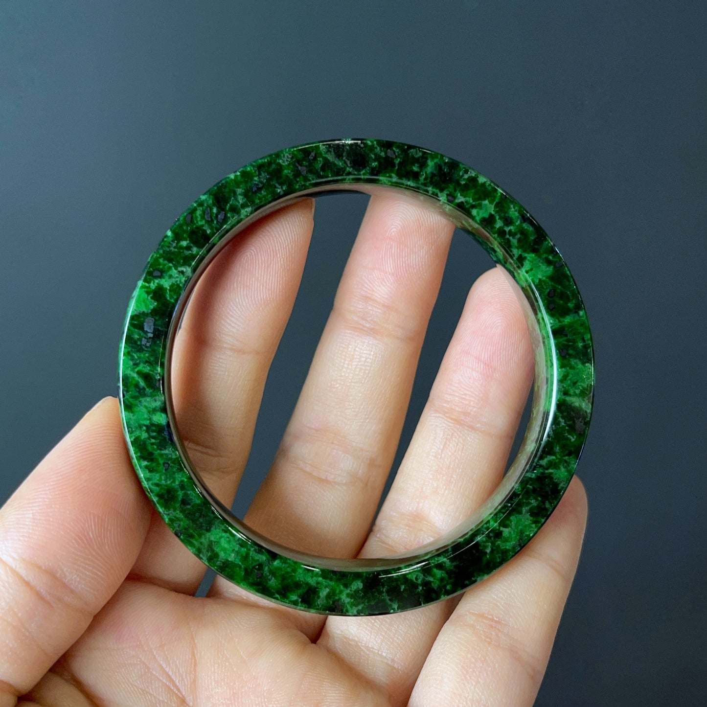 Bracelet en jade jadéite Taille 54 mm Style carré