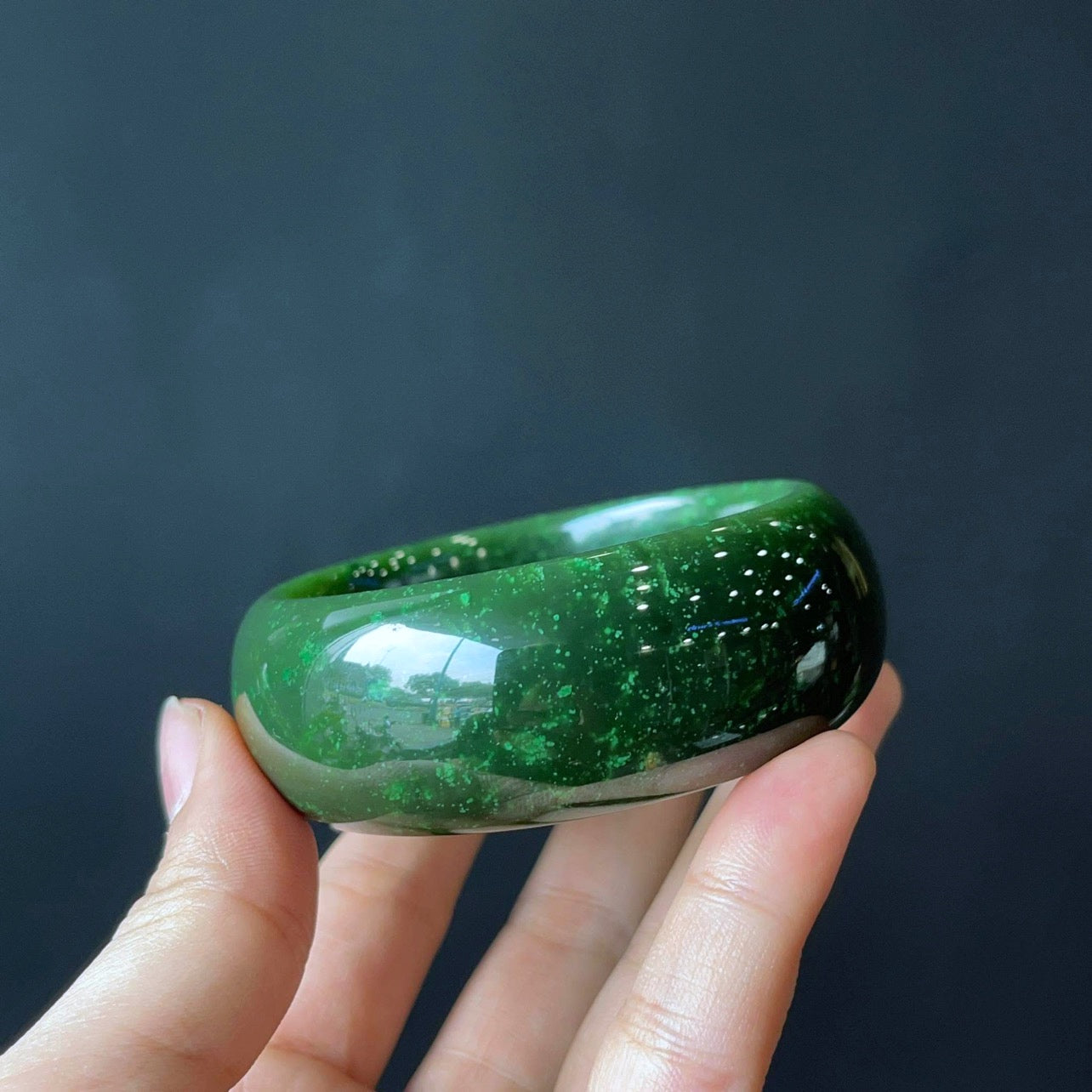 Bracelet en jade néphrite style feuille taille 57 mm