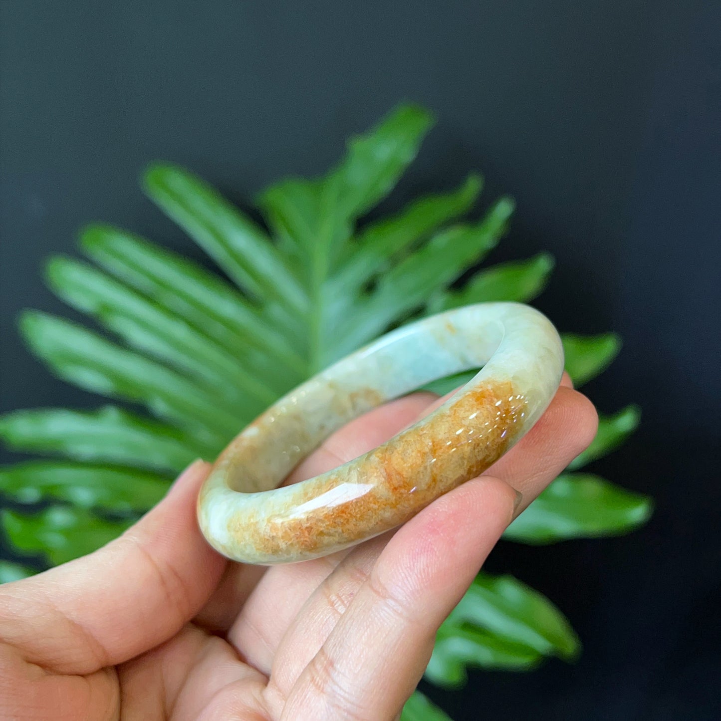 Natural Jadeite Jade Bangle Leaf Style Size 52 mm