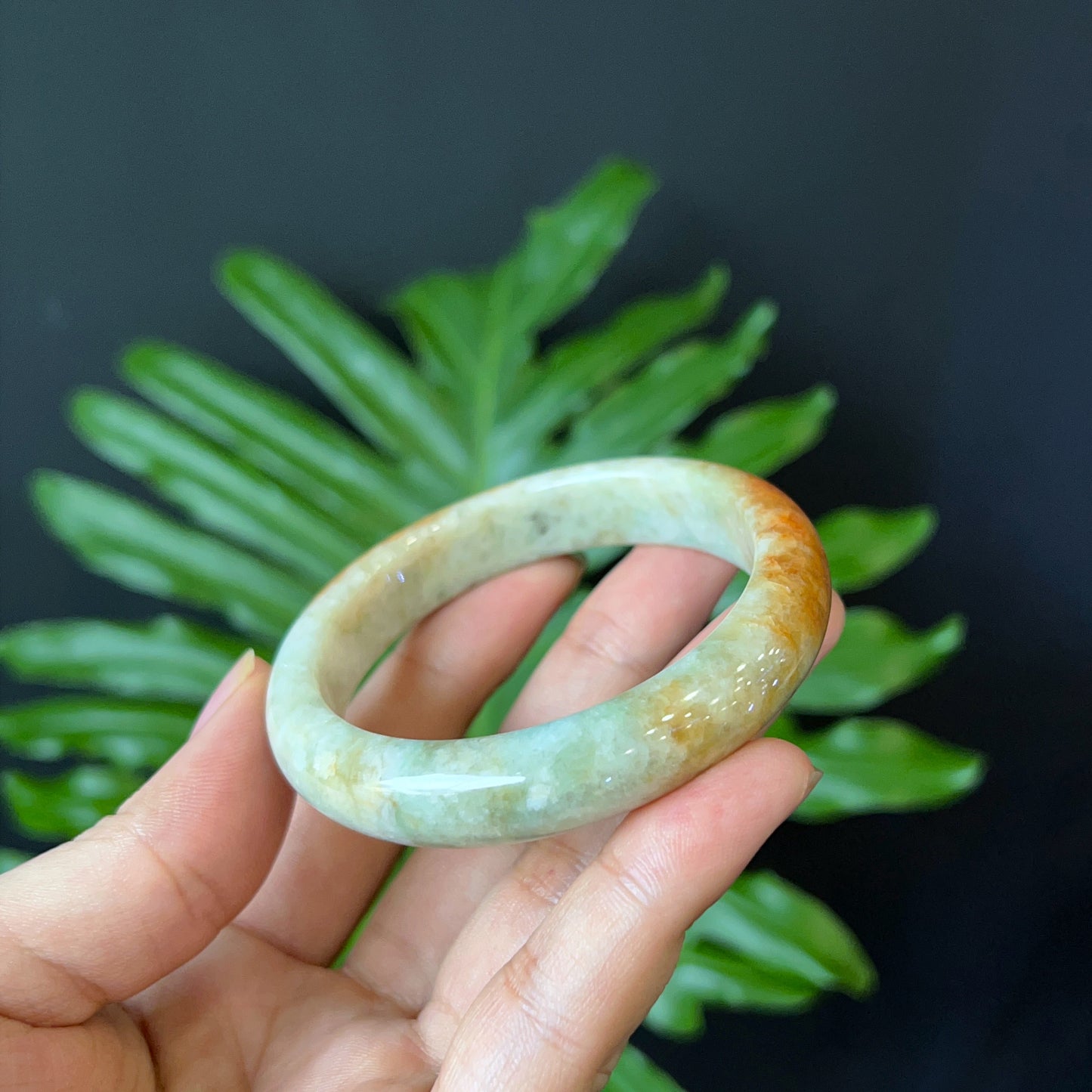 Natural Jadeite Jade Bangle Leaf Style Size 52 mm