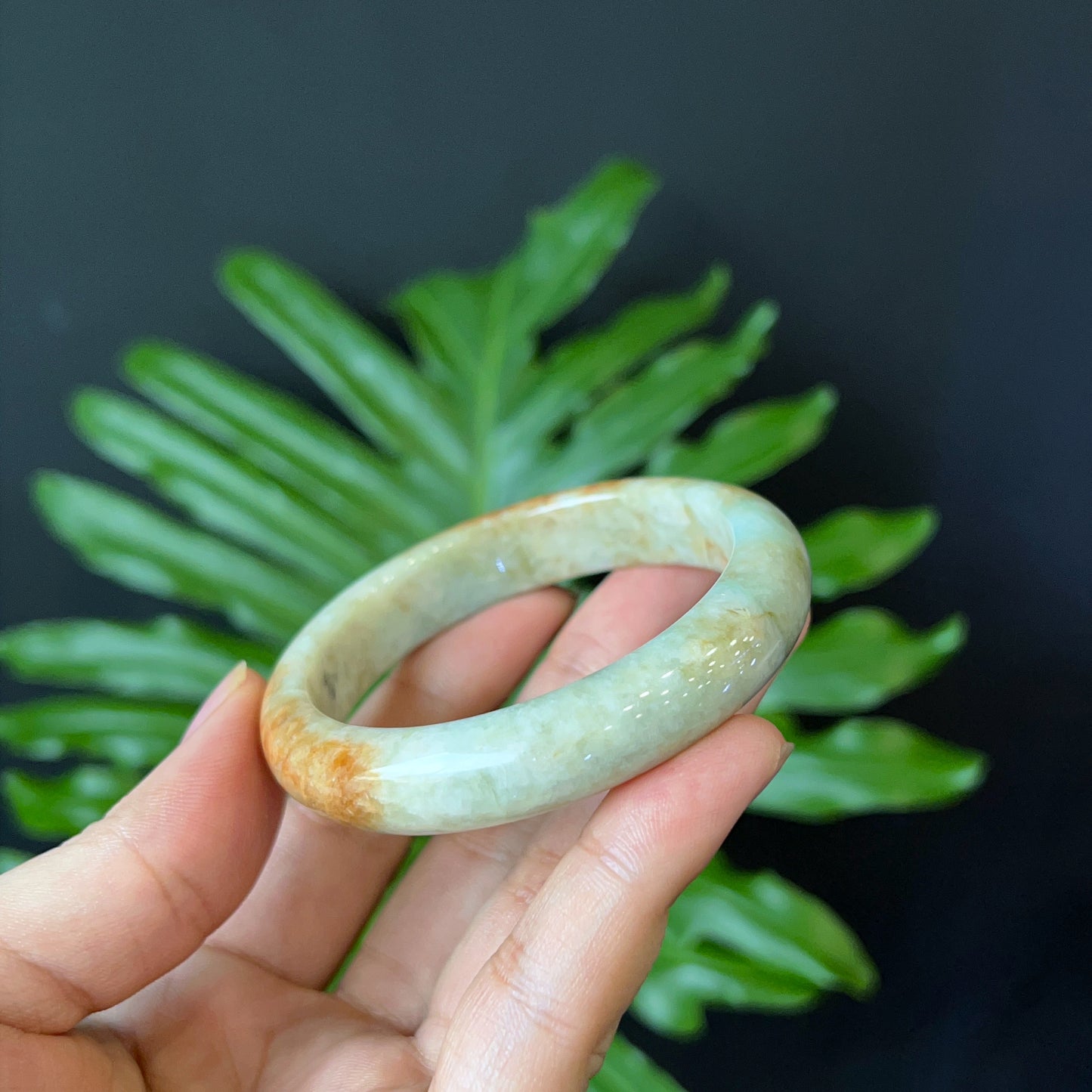 Natural Jadeite Jade Bangle Leaf Style Size 52 mm