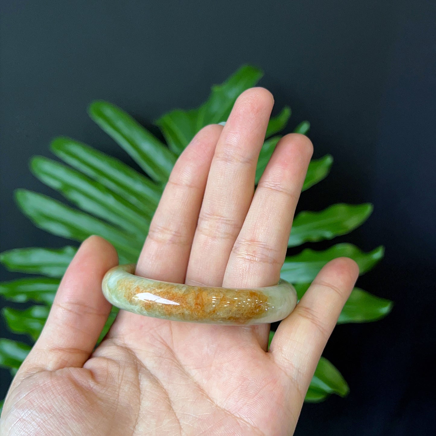 Natural Jadeite Jade Bangle Leaf Style Size 52 mm