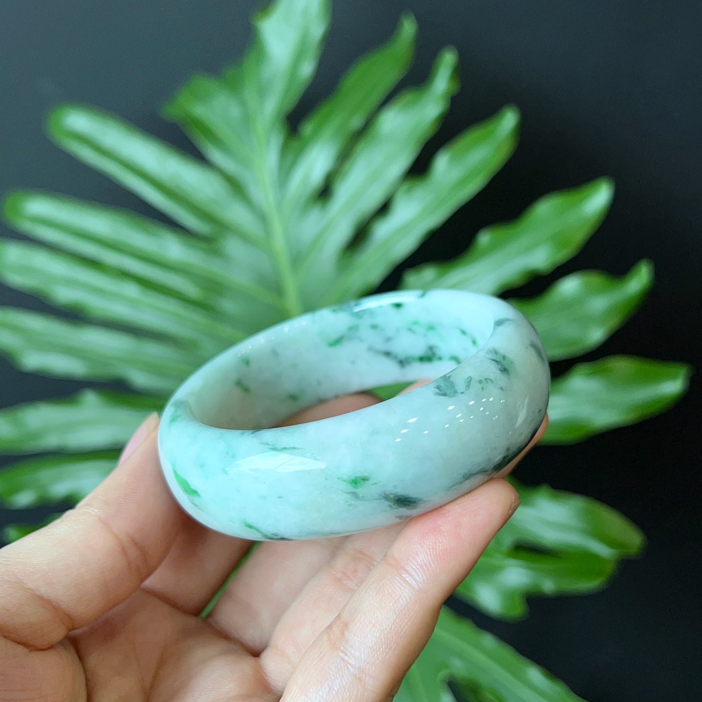 Natural Jadeite Jade Bangle Leaf Style Size 55 mm