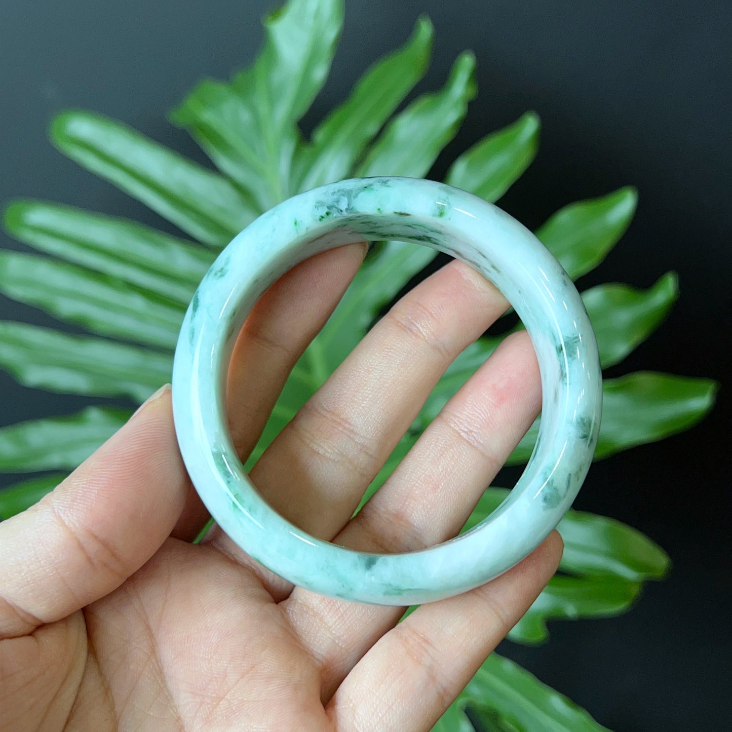 Natural Jadeite Jade Bangle Leaf Style Size 55 mm