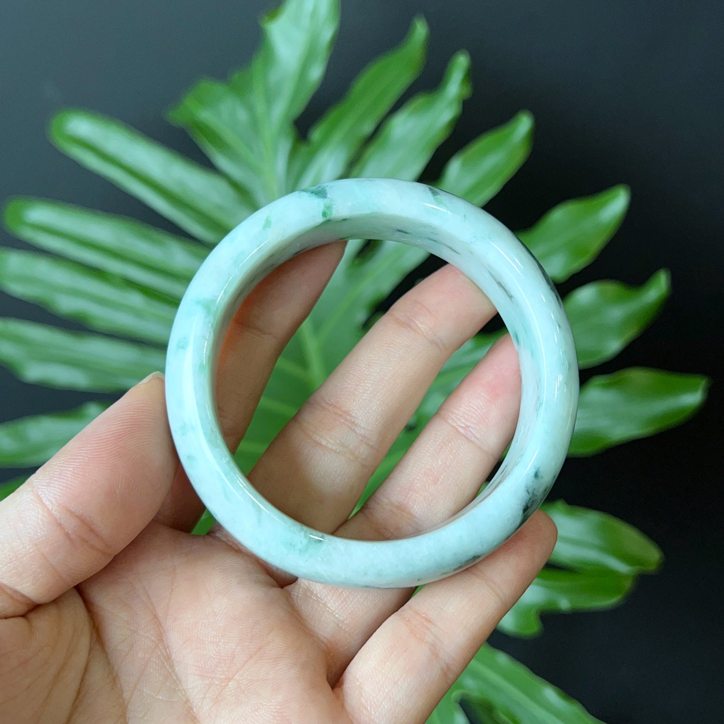 Natural Jadeite Jade Bangle Leaf Style Size 55 mm