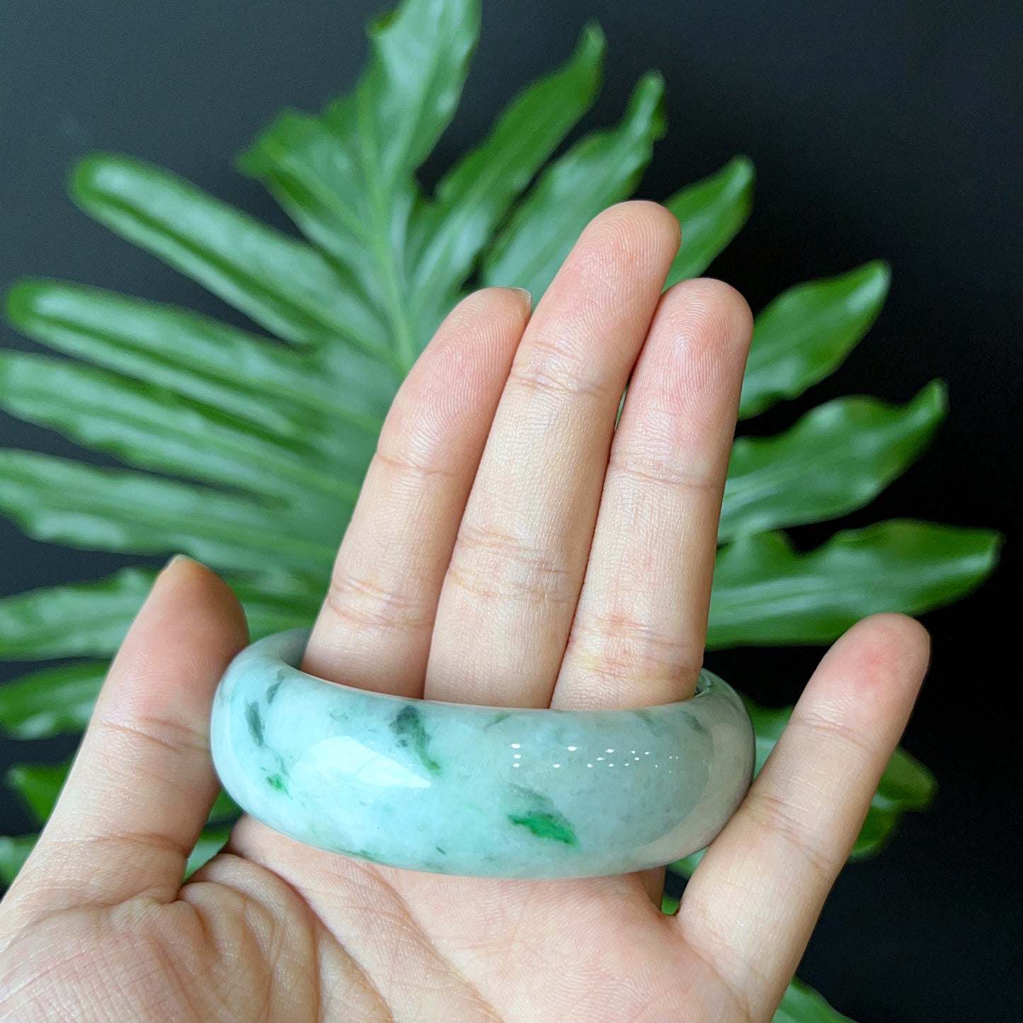Natural Jadeite Jade Bangle Leaf Style Size 55 mm