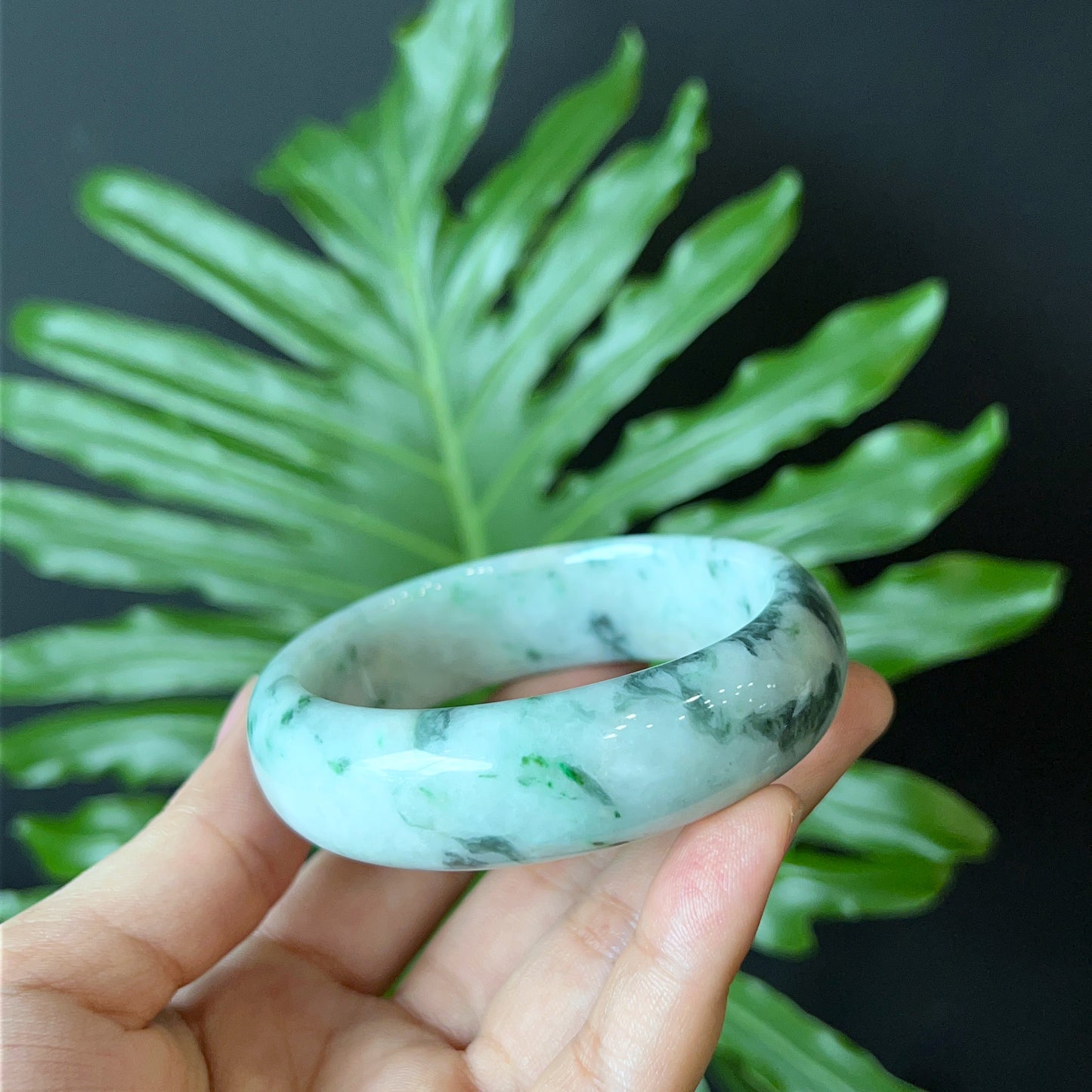 Natural Jadeite Jade Bangle Leaf Style Size 57 mm
