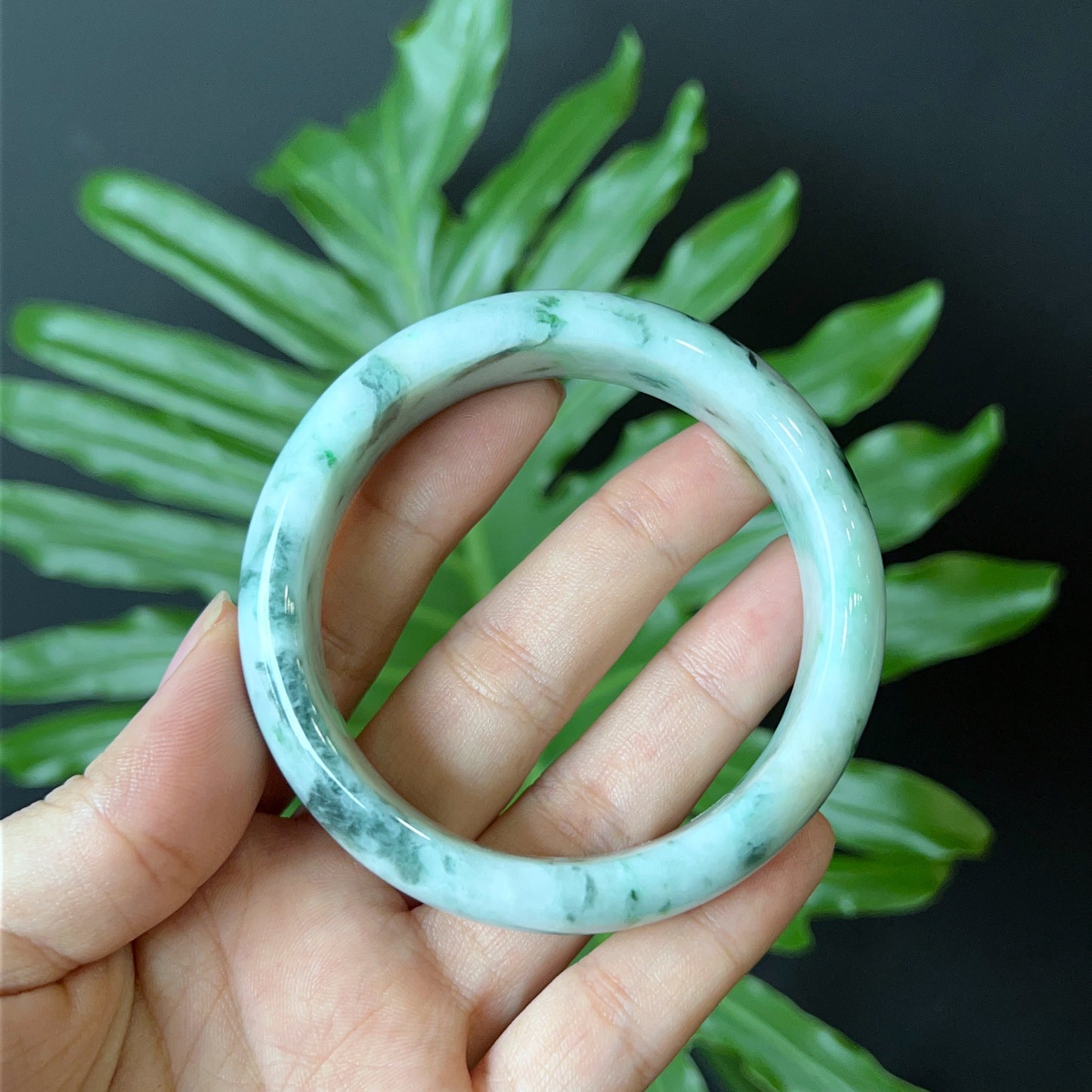 Natural Jadeite Jade Bangle Leaf Style Size 57 mm