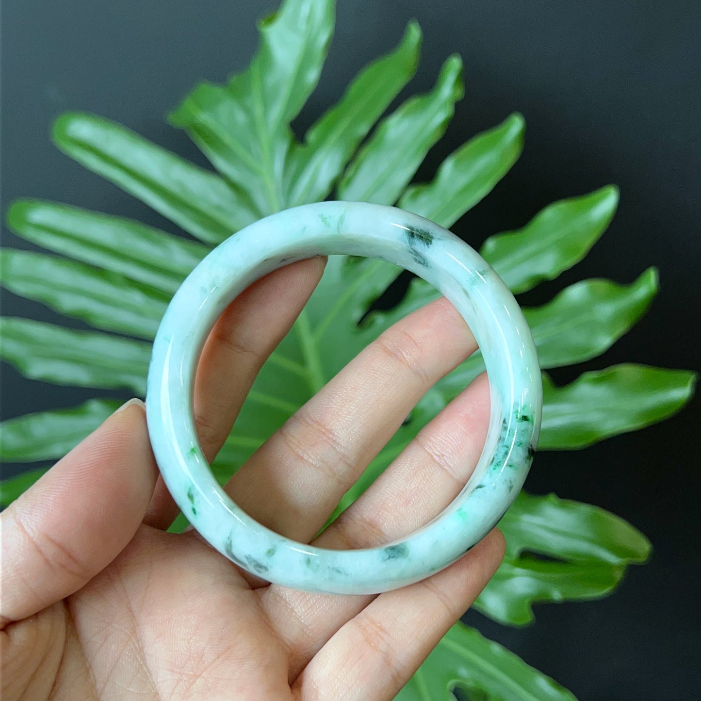 Natural Jadeite Jade Bangle Leaf Style Size 57 mm