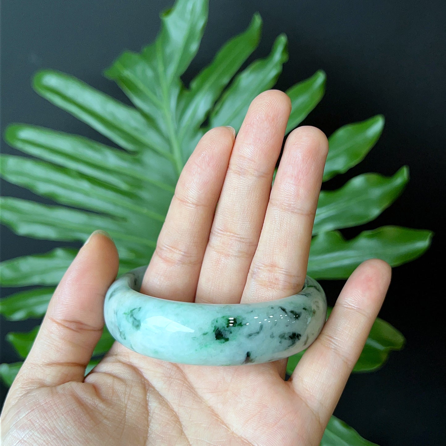 Natural Jadeite Jade Bangle Leaf Style Size 57 mm