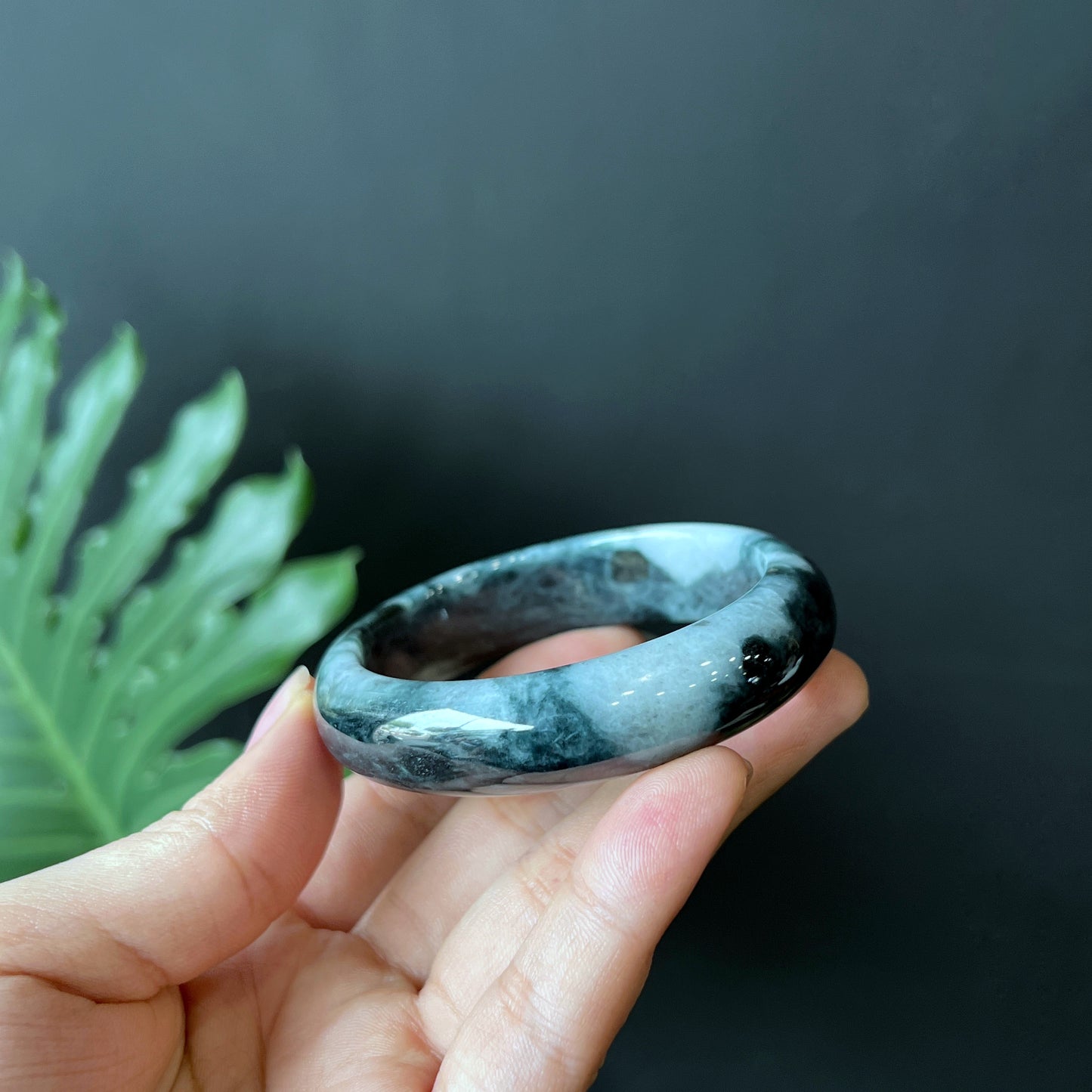 Natural Jadeite Jade Son Thuy Bangle Leaf Style Size 53 mm