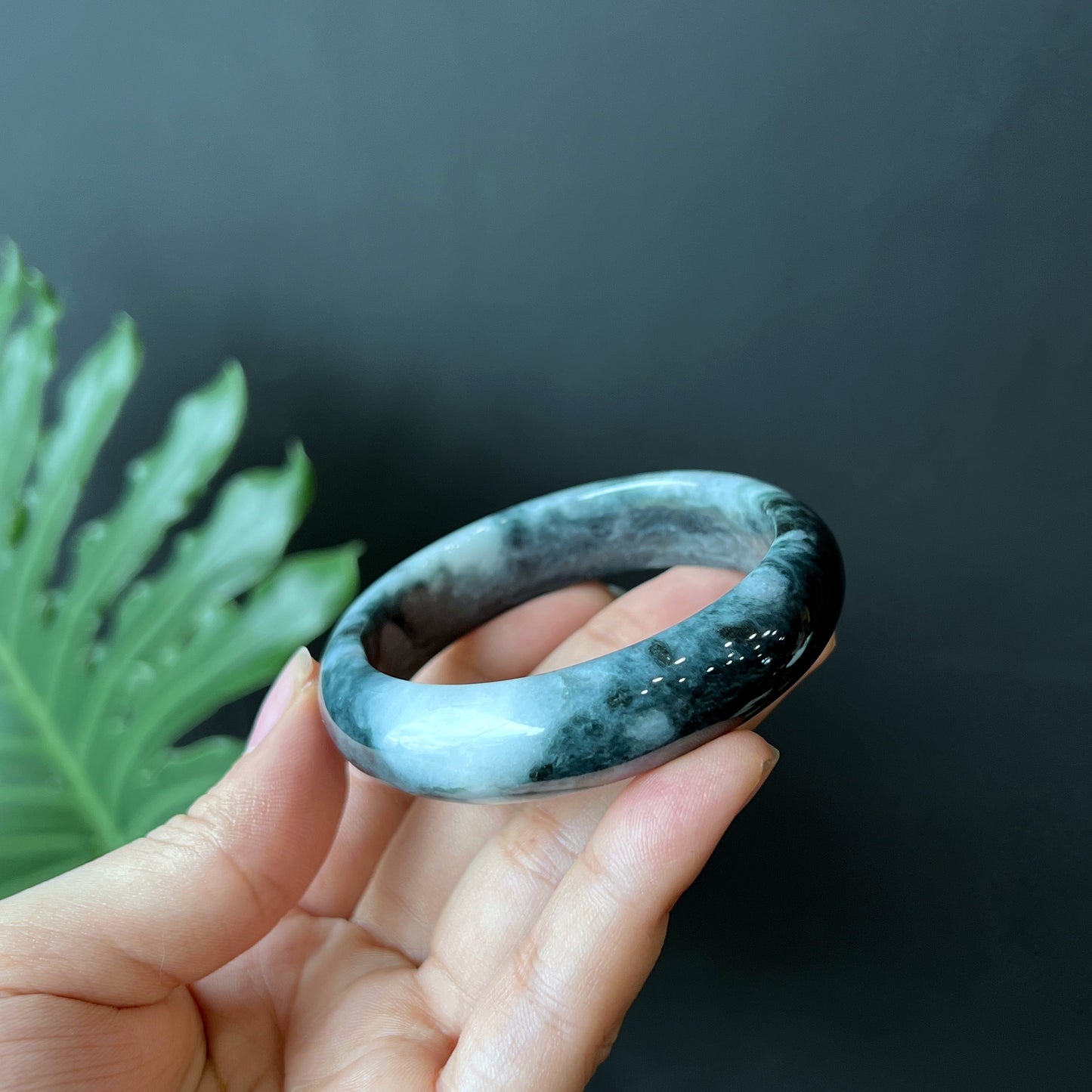 Natural Jadeite Jade Son Thuy Bangle Leaf Style Size 53 mm