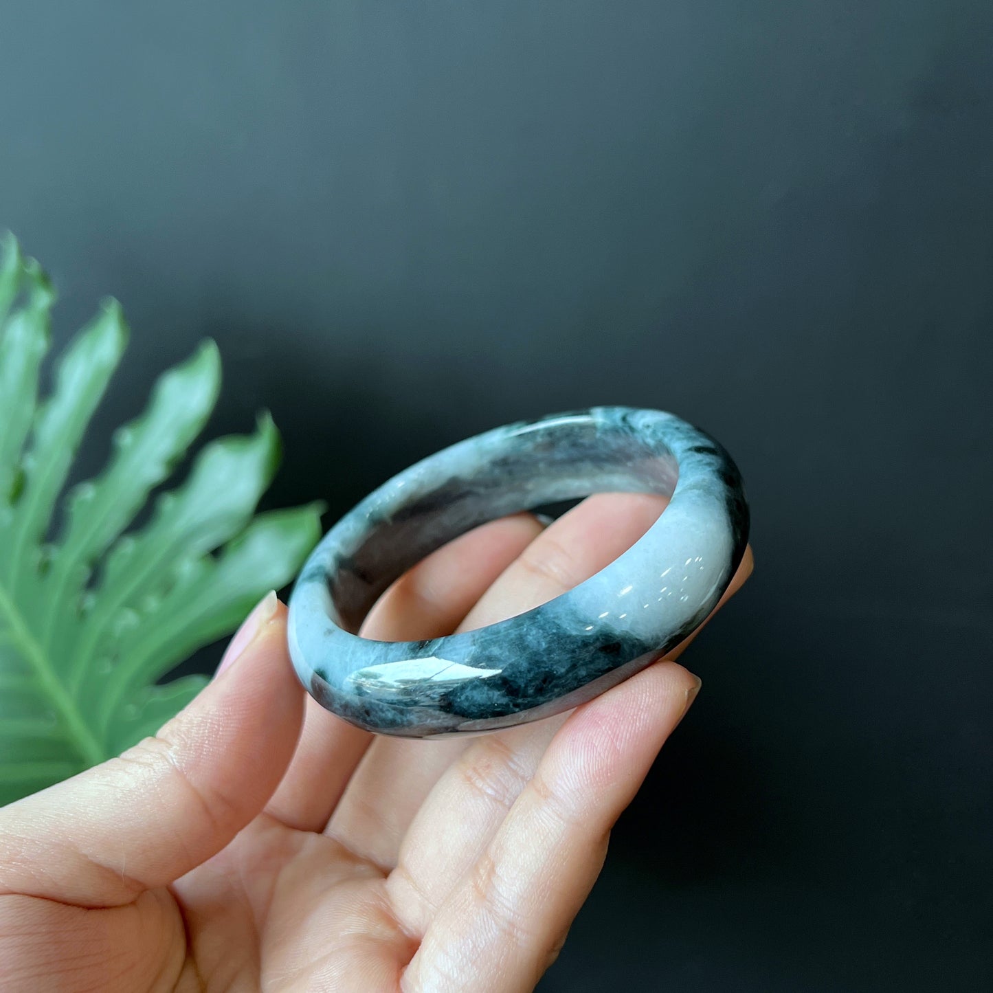 Natural Jadeite Jade Son Thuy Bangle Leaf Style Size 53 mm