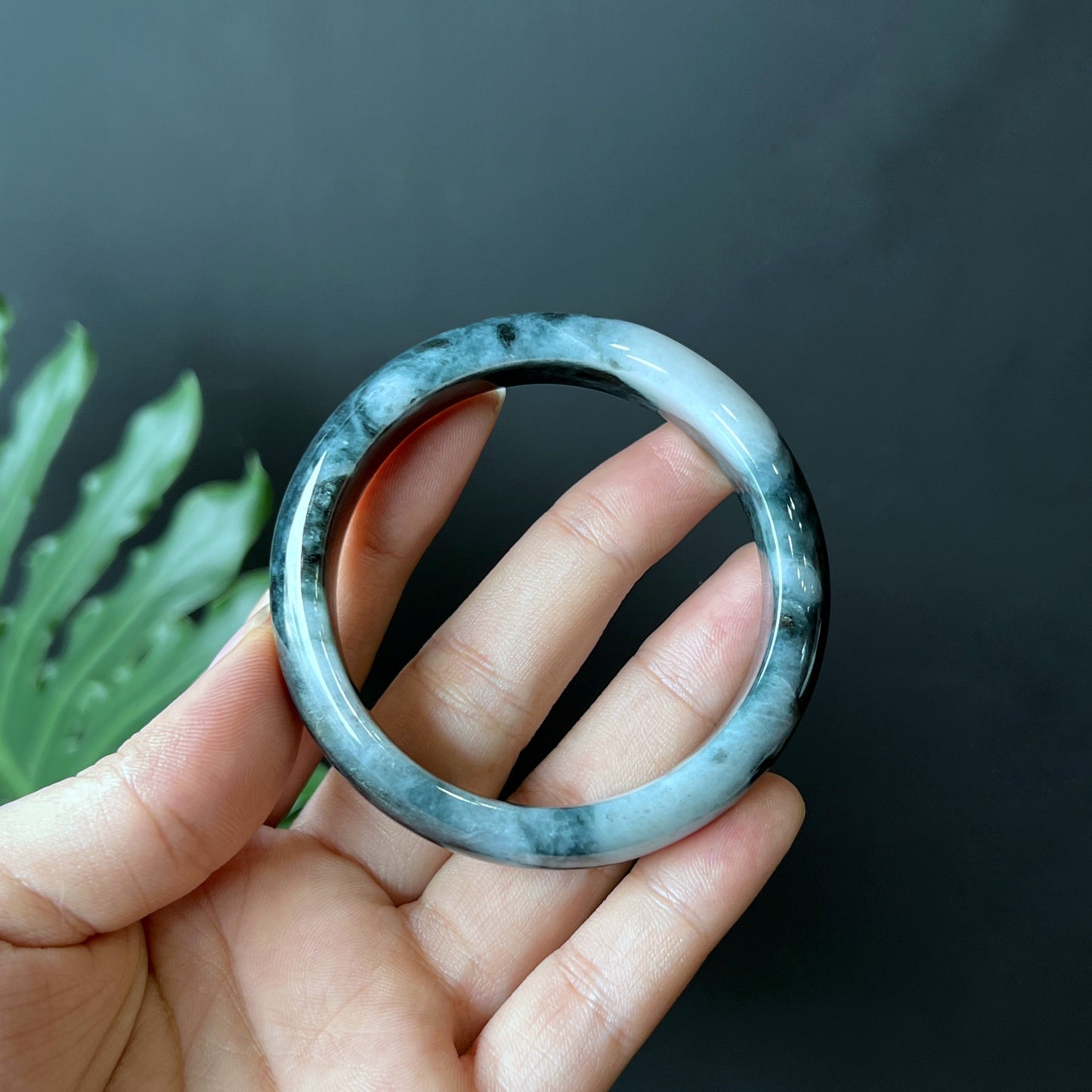 Natural Jadeite Jade Son Thuy Bangle Leaf Style Size 53 mm