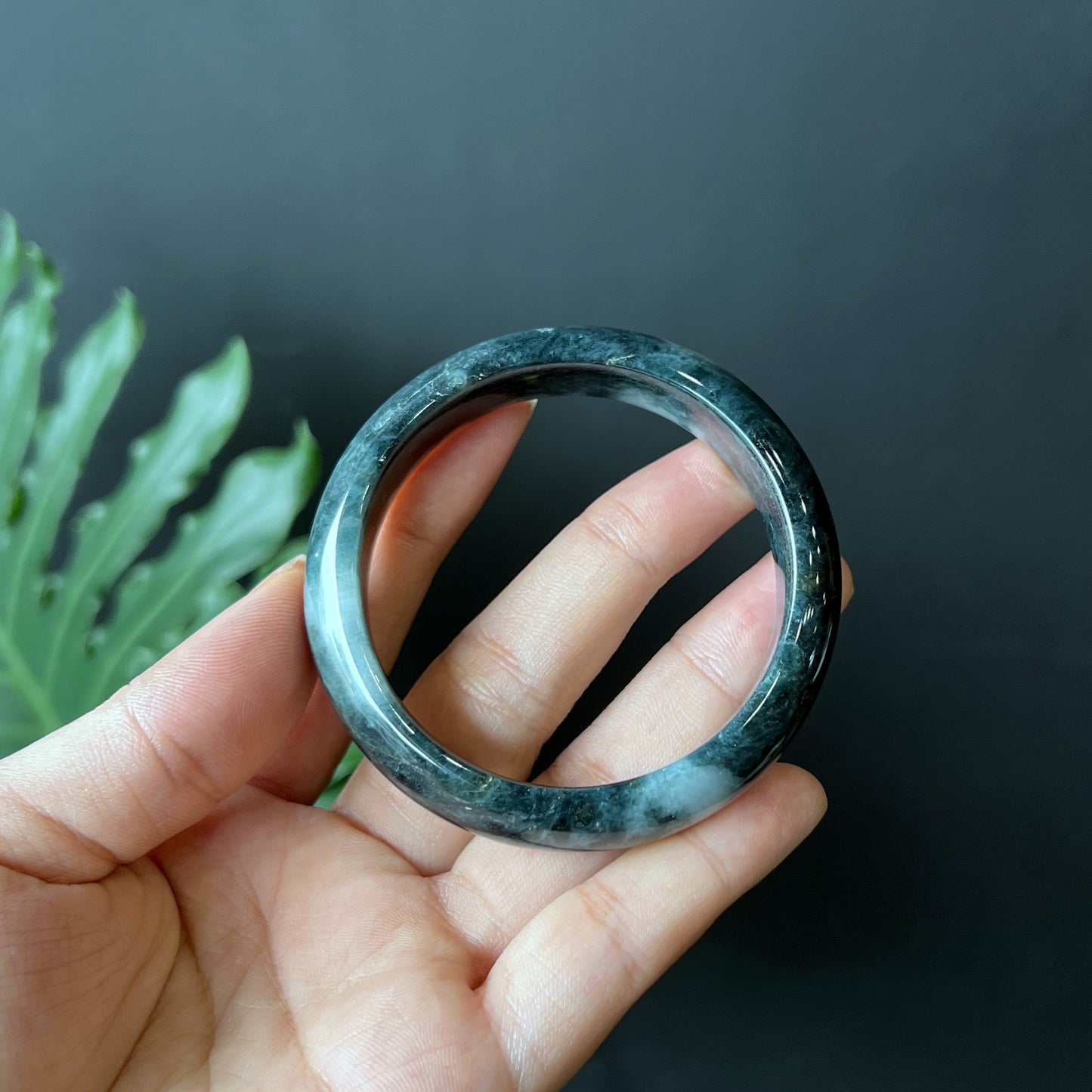 Natural Jadeite Jade Son Thuy Bangle Leaf Style Size 53 mm