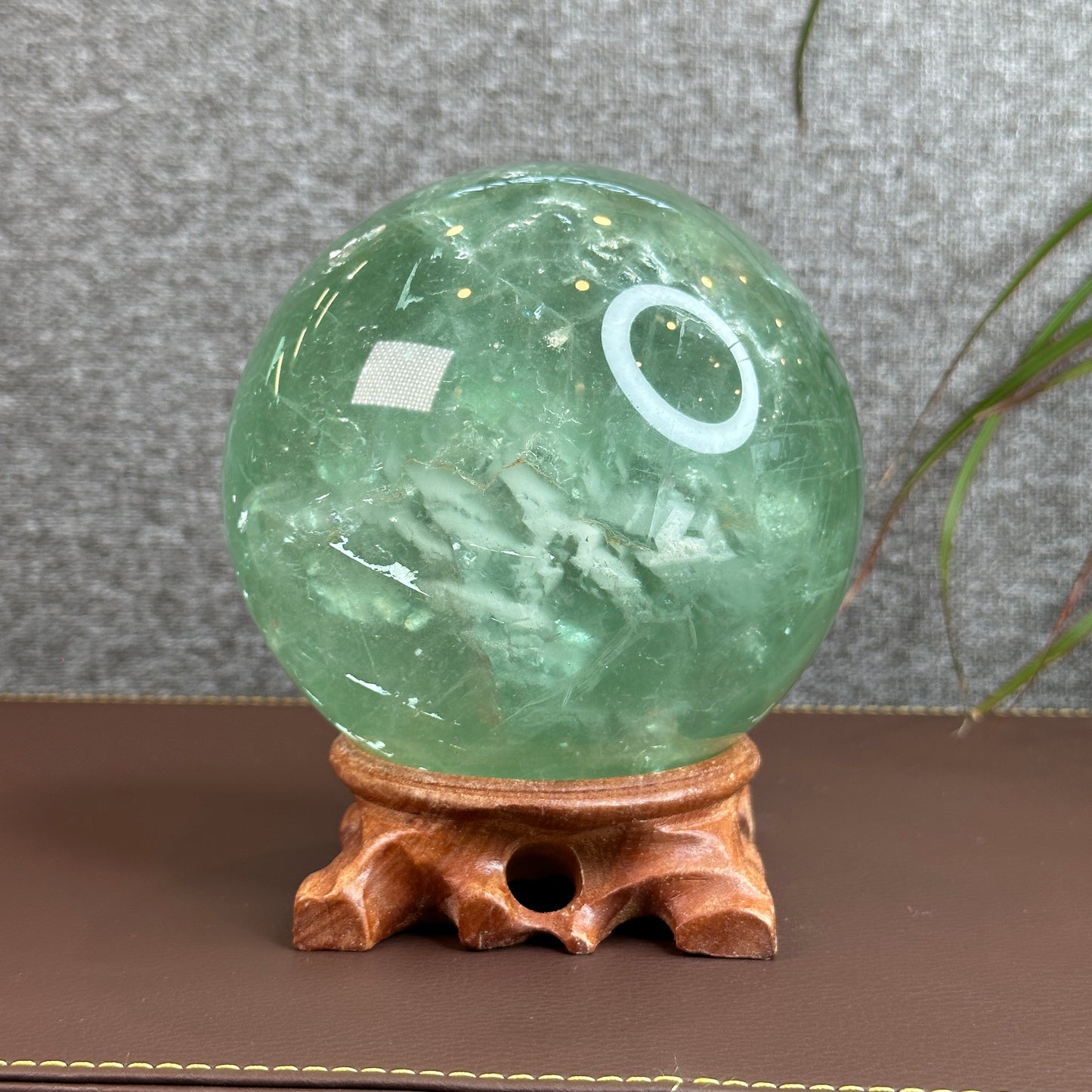 Sphère de fluorite 2,23 Kg