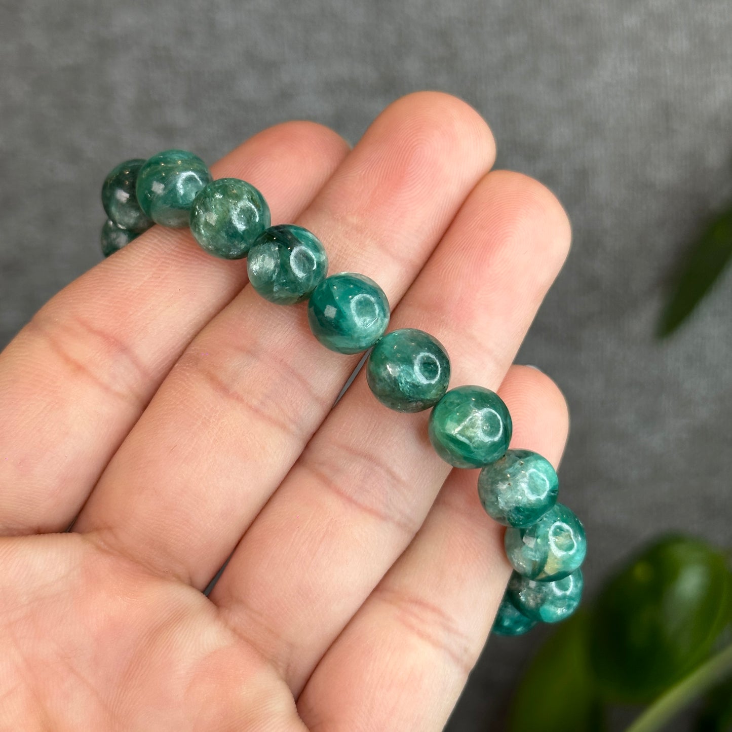 Natural Green Emerald Quartz Muscovite Bracelet Size 9.5 mm