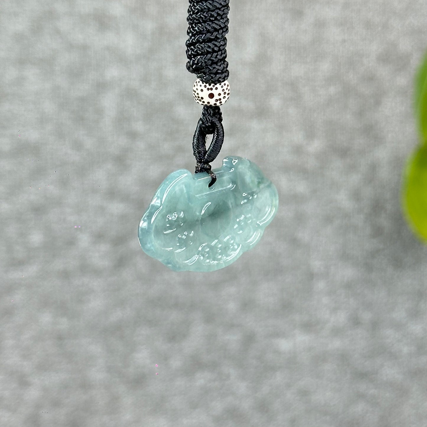 Pendentif en jade jadéite vert d’eau de verrouillage de longévité