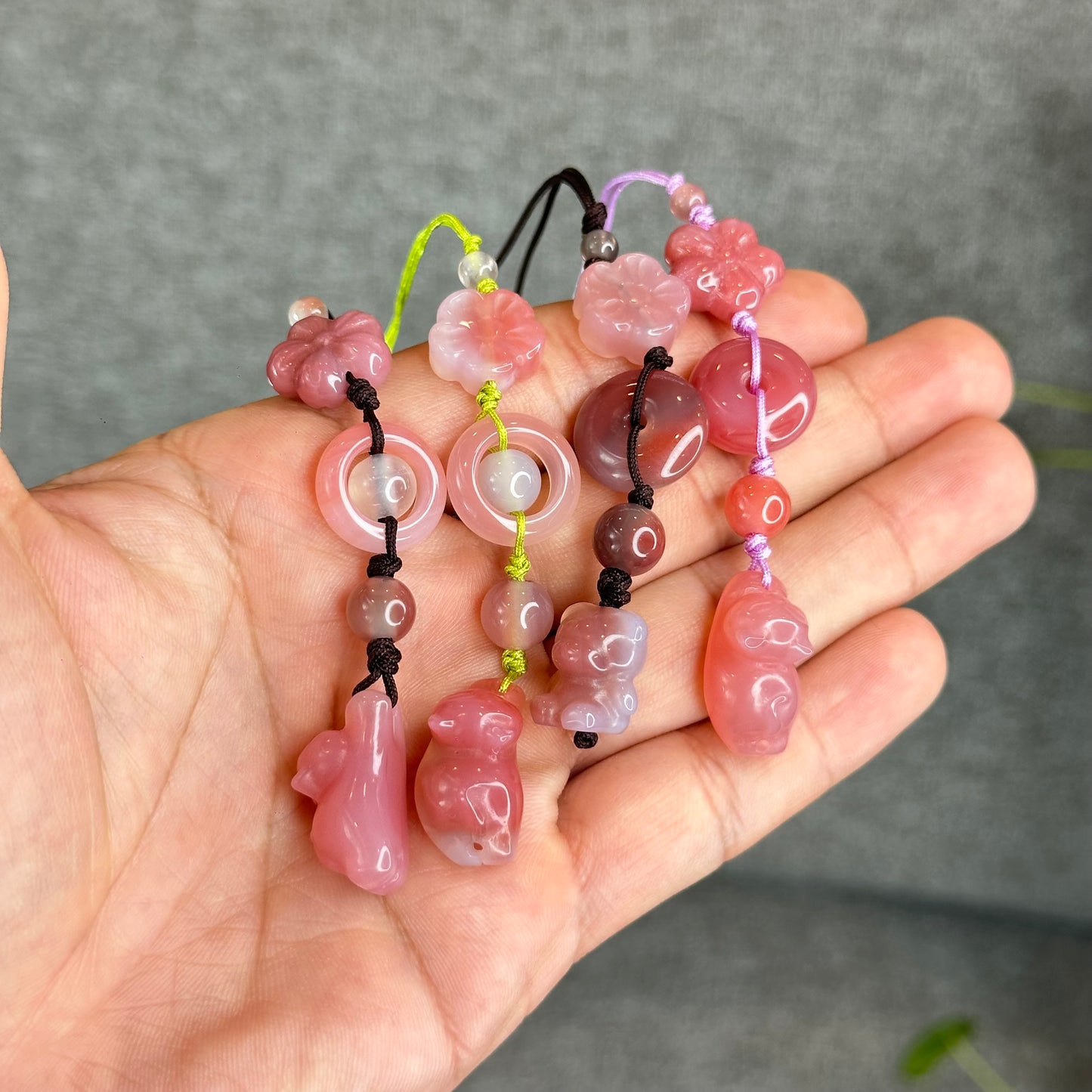 Natural Yuanyuan Pink Agate Cat Donut Charm Hanging Accessory
