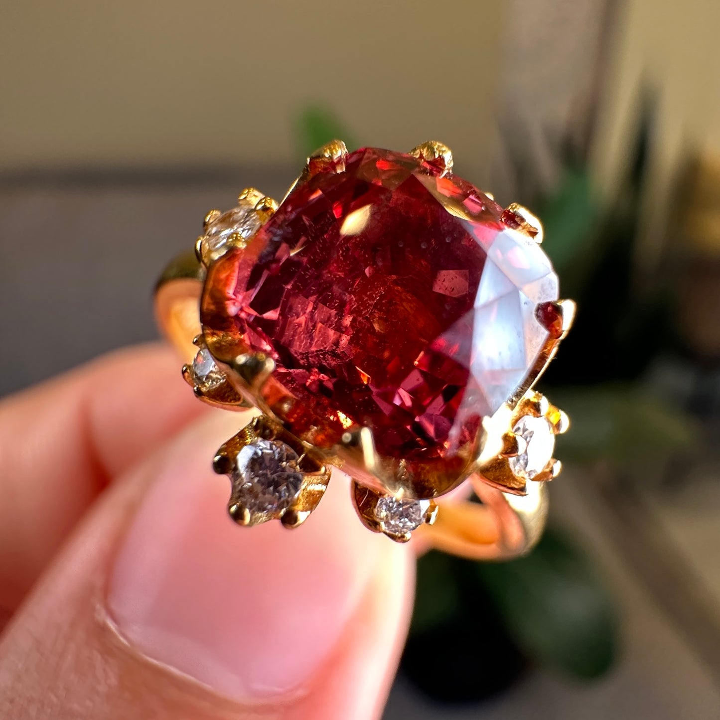 Natural Spinel Ring with Diamond and 14 K gold setting