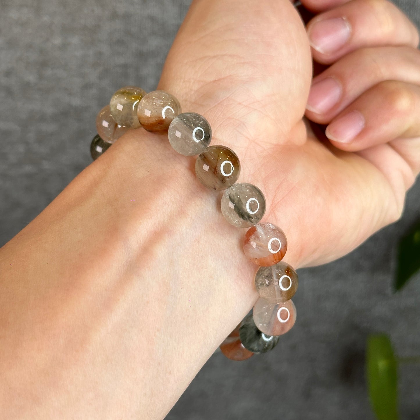 Poils de Lapin Arc-en-Ciel Amphibole Quartz Taille 11 mm