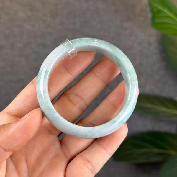 Bracelet en jade jadéite Taille 51,70 mm Style feuille