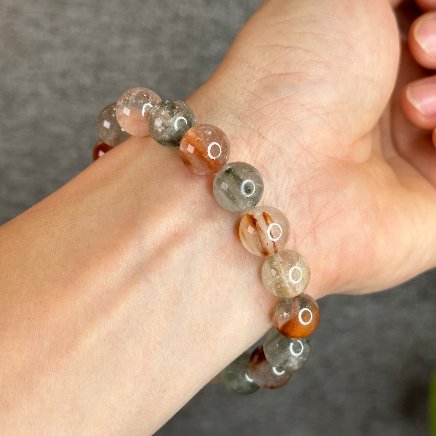 Poils de Lapin Arc-en-Ciel Amphibole Quartz Taille 11 mm