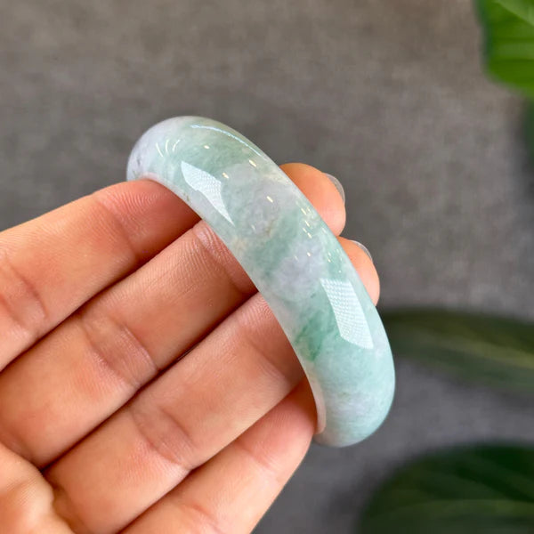 Bracelet en jade jadéite Taille 51,70 mm Style feuille