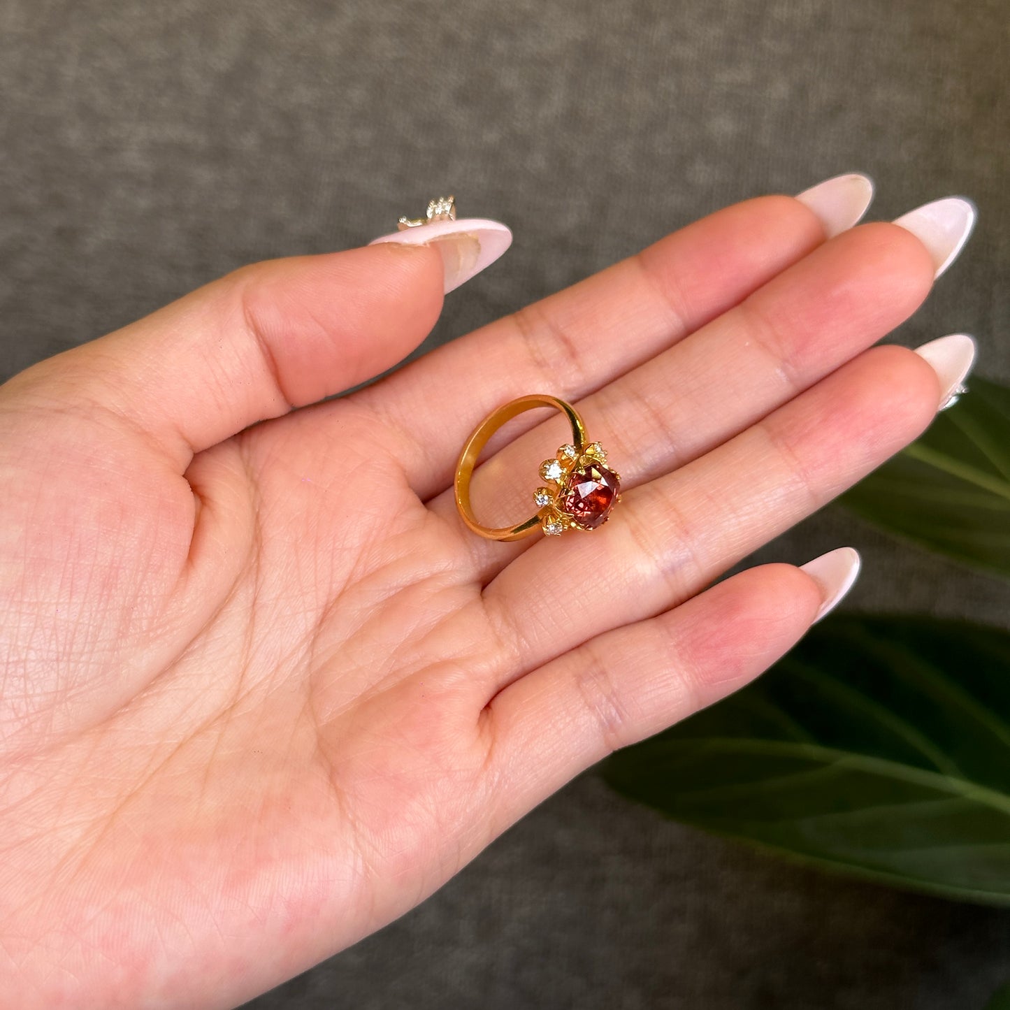 Natural Spinel Ring with Diamond and 14 K gold setting size 1.73