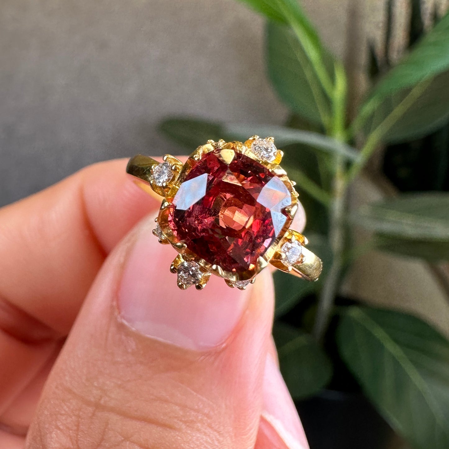 Natural Spinel Ring with Diamond and 14 K gold setting