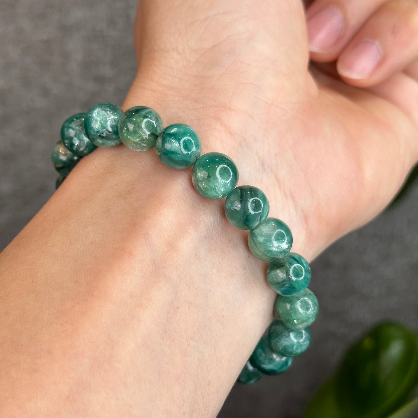 Natural Green Emerald Quartz Muscovite Bracelet Size 9.5 mm