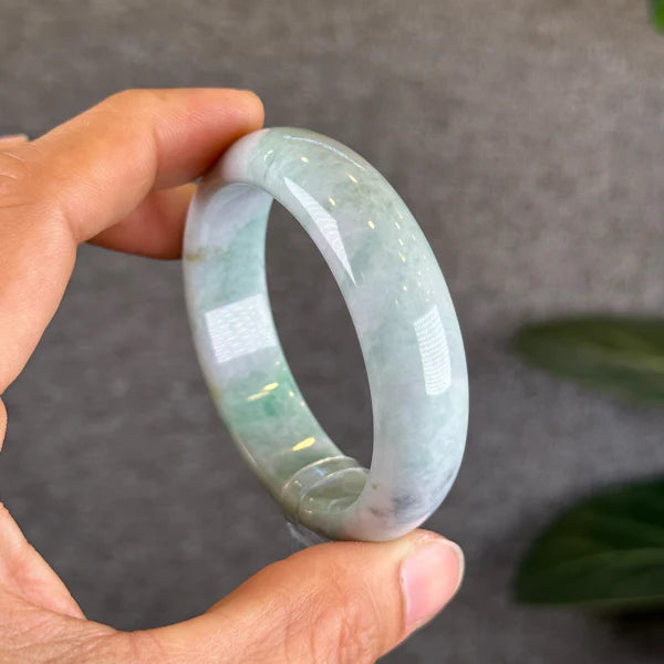 Bracelet en jade jadéite Taille 51,70 mm Style feuille