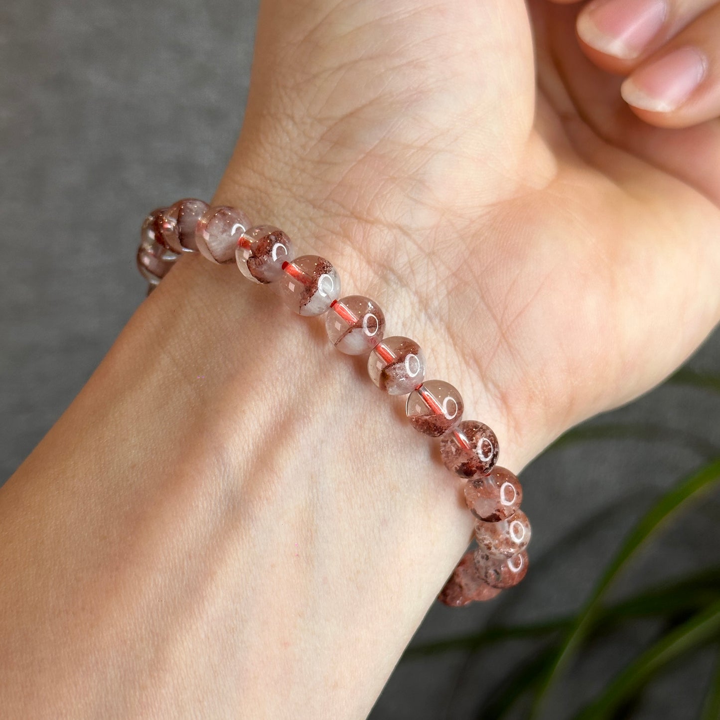 Bracelet Quartz Fantôme Pyramide Rouge Taille 7,5 mm