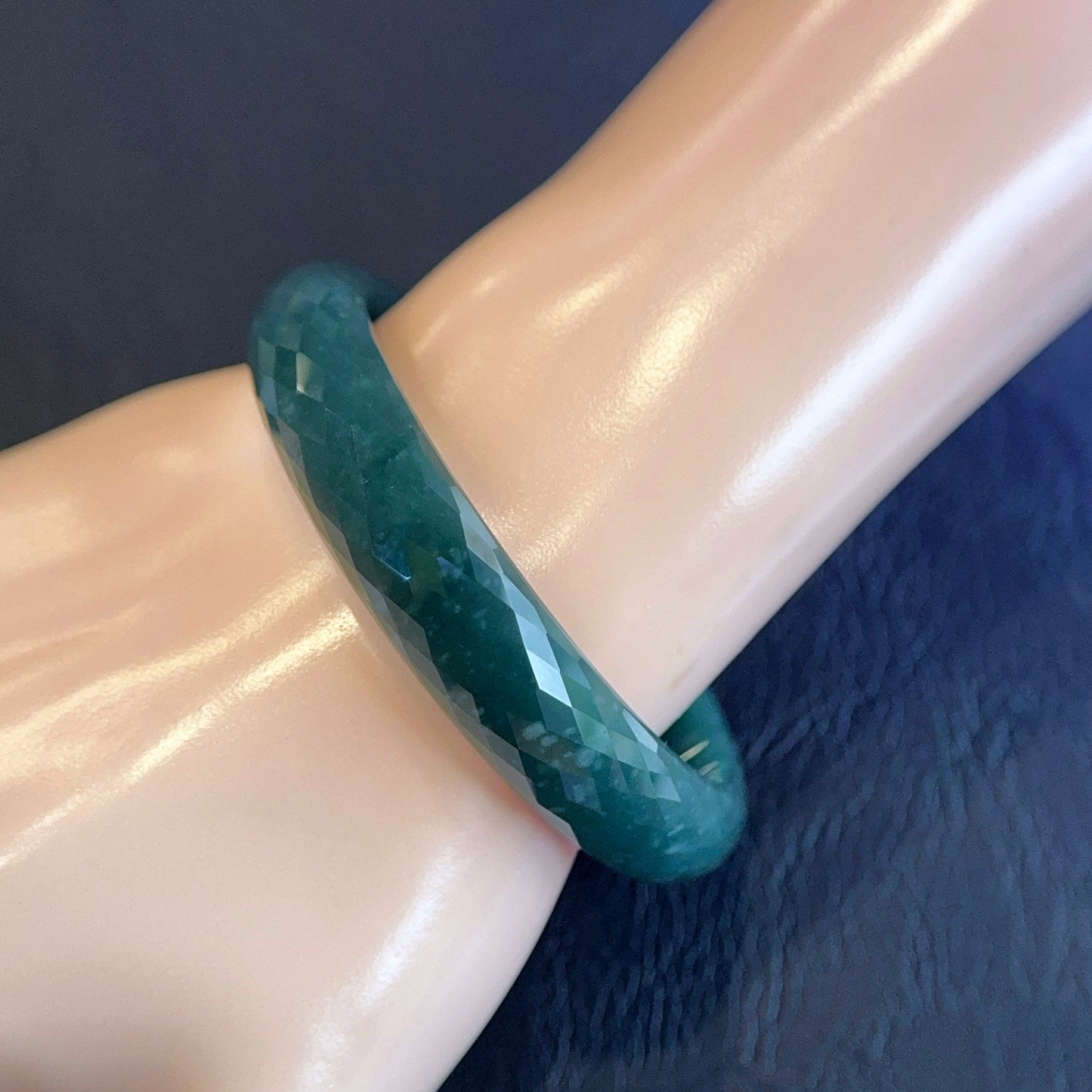 Faceted Natural Jadeite Jade Bangle Leaf Style Size 55 mm