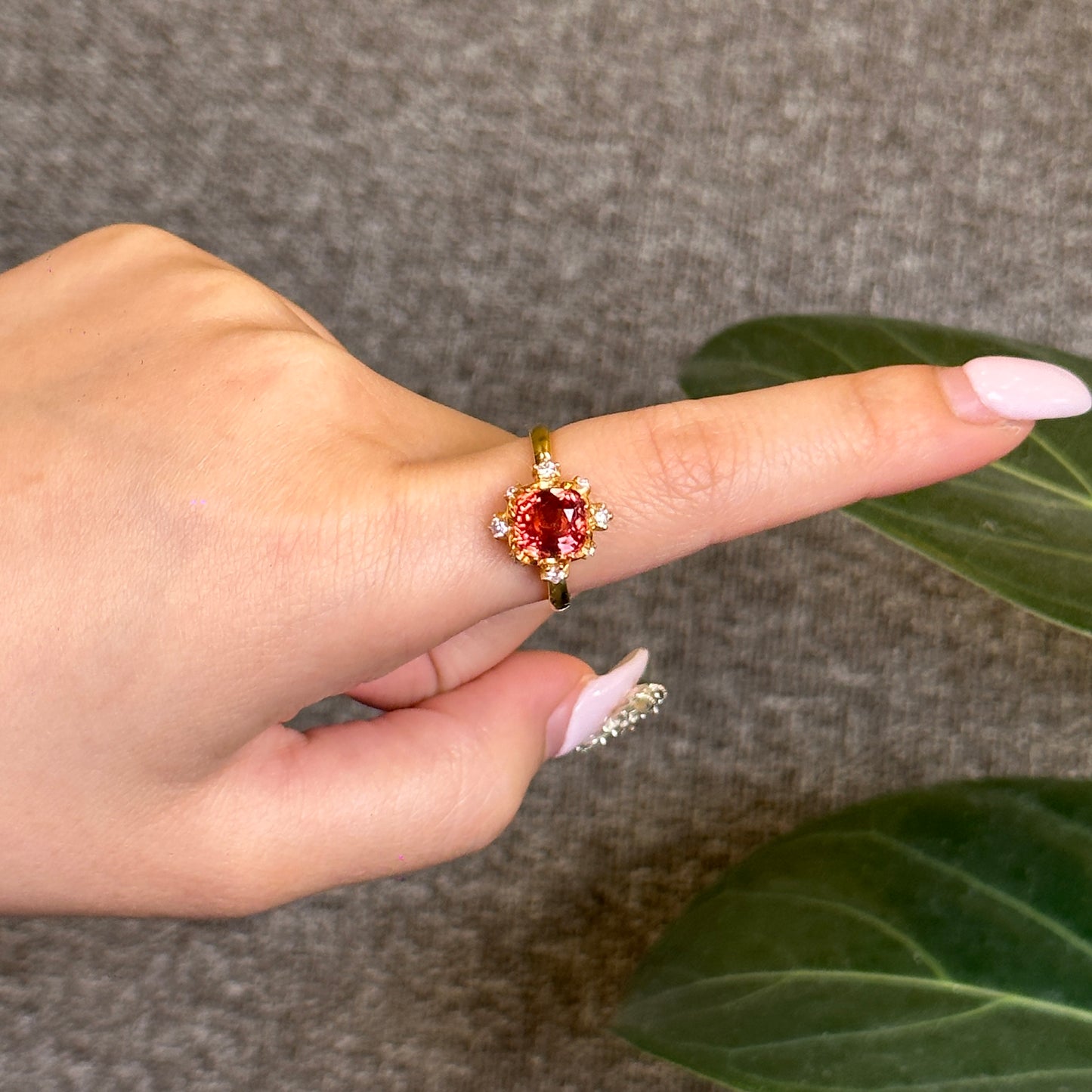 Natural Spinel Ring with Diamond and 14 K gold setting