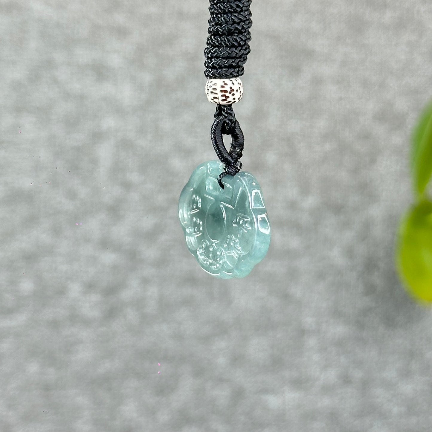 Pendentif en jade jadéite vert d’eau de verrouillage de longévité