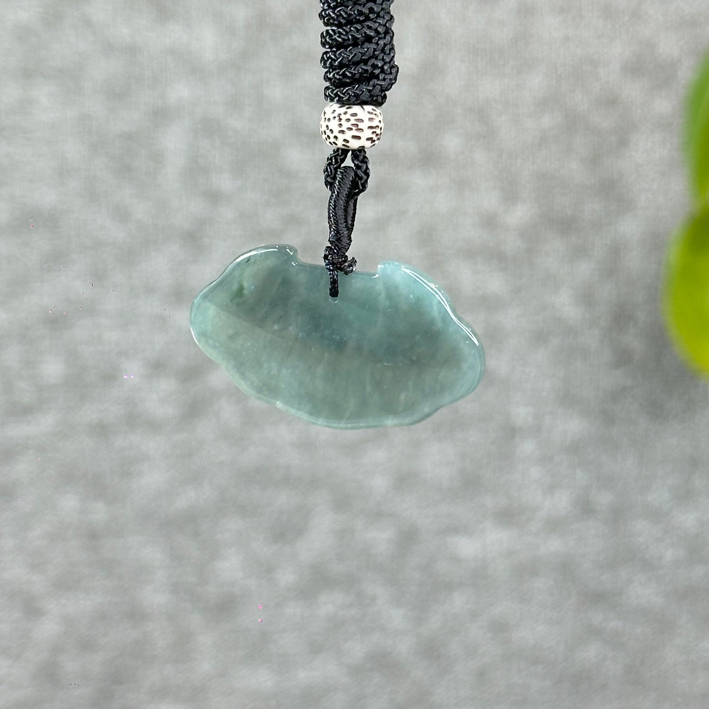 Pendentif en jade jadéite vert d’eau de verrouillage de longévité