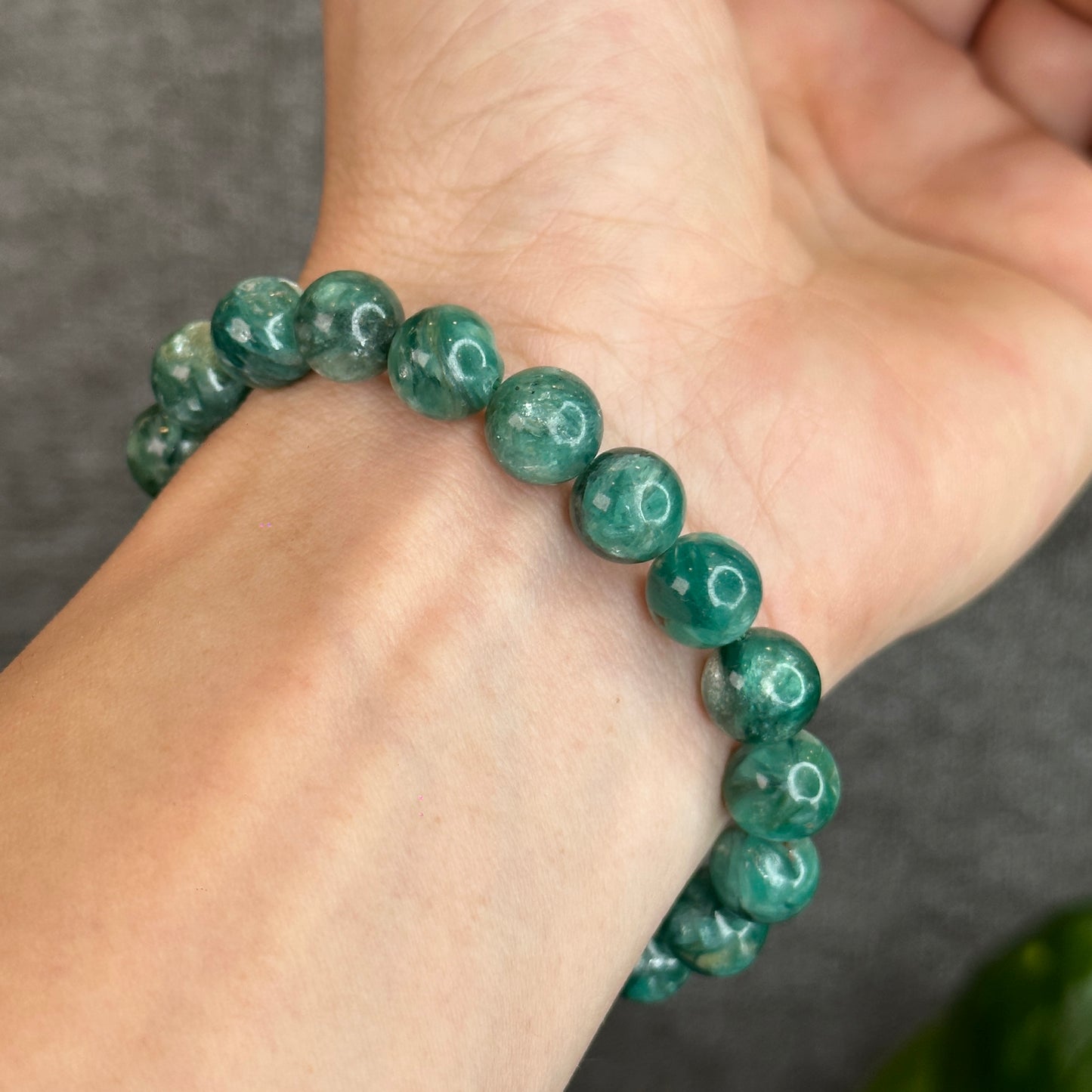 Natural Green Emerald Quartz Muscovite Bracelet Size 9.5 mm