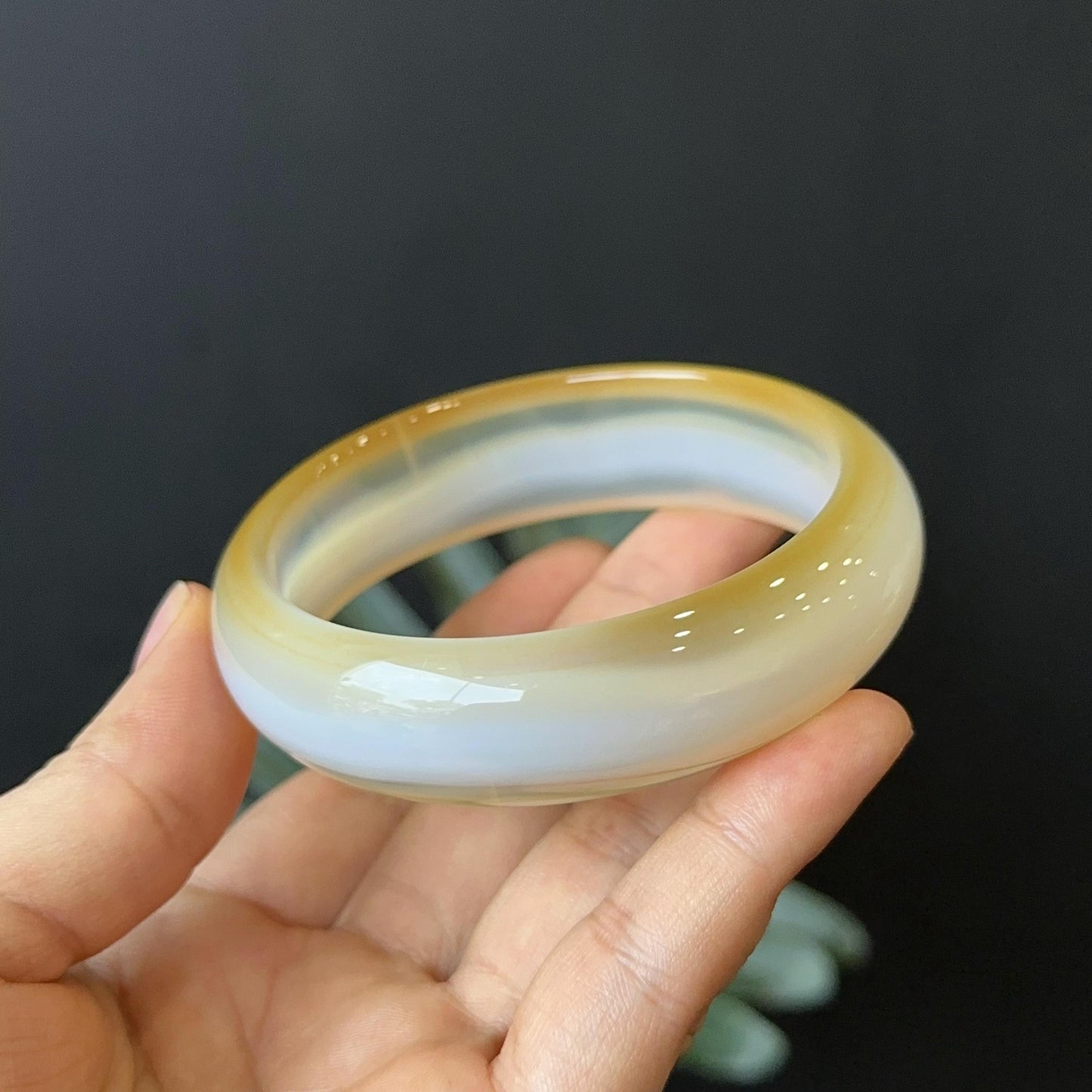 Natural Agate Bangle Leaf Style Size 61 mm