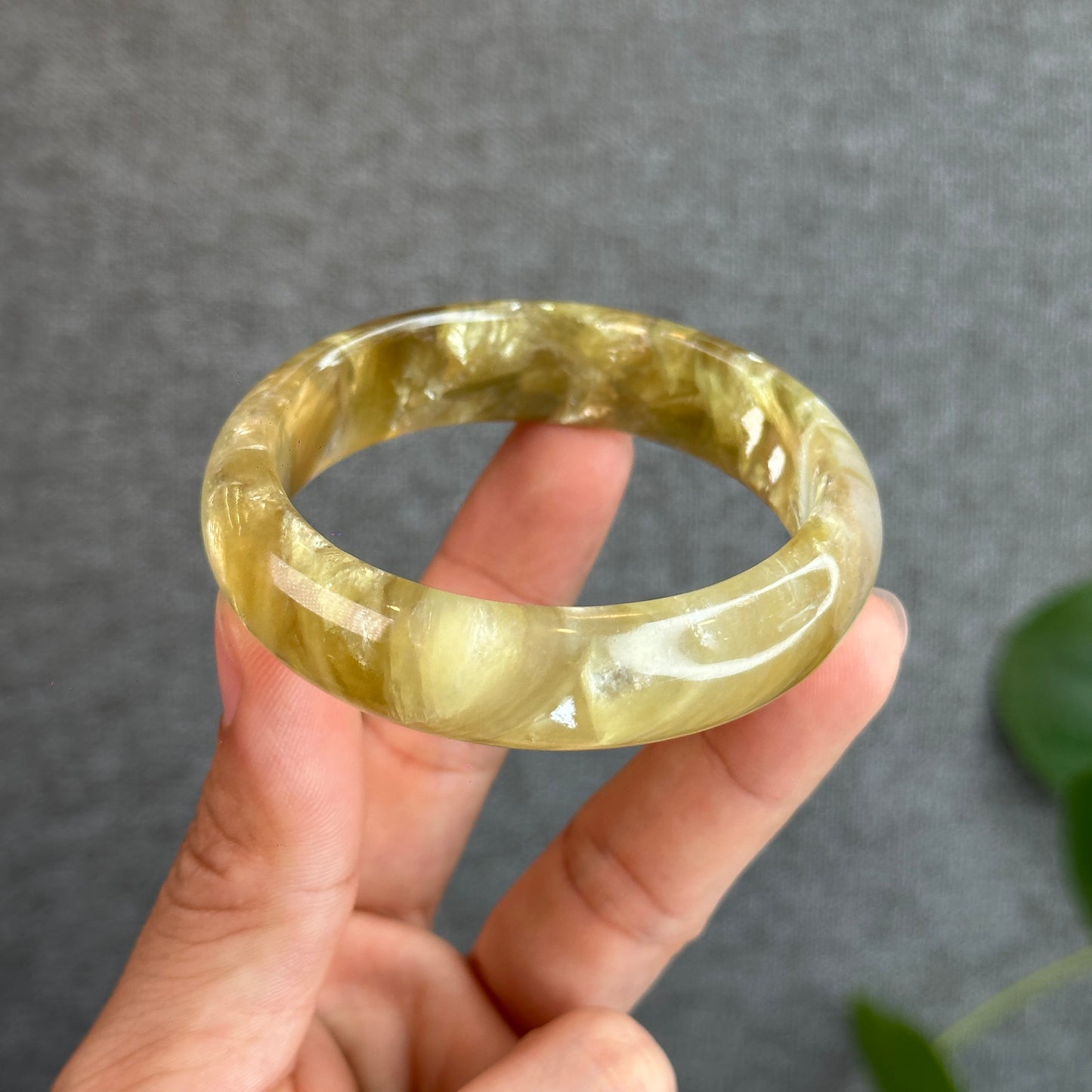 Natural Golden Muscovite Bangle Leaf Style Size 55 mm