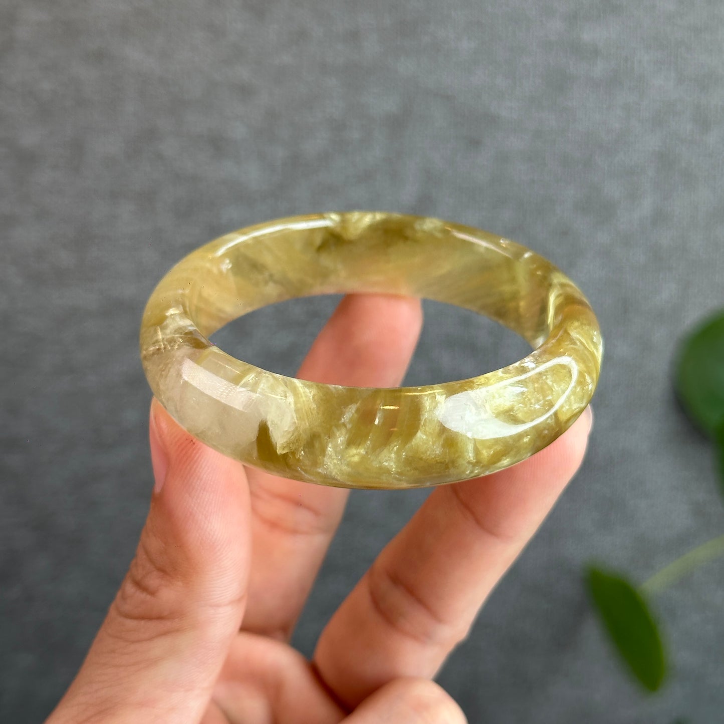 Natural Golden Muscovite Bangle Leaf Style Size 55 mm