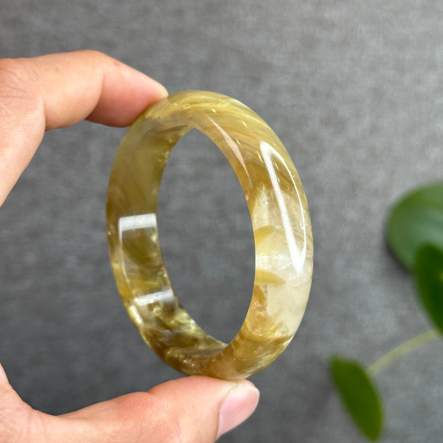 Natural Golden Muscovite Bangle Leaf Style Size 55 mm