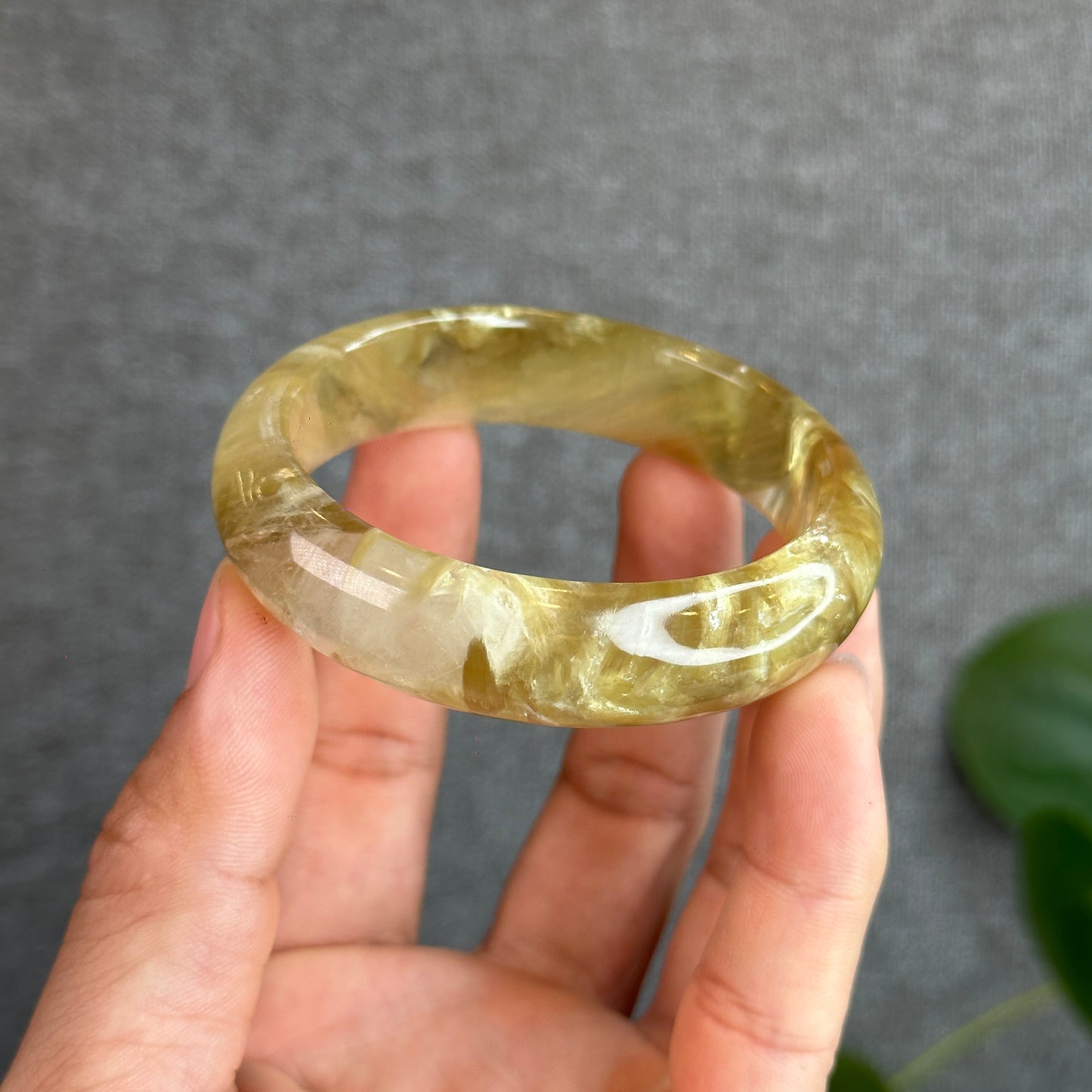 Natural Golden Muscovite Bangle Leaf Style Size 55 mm