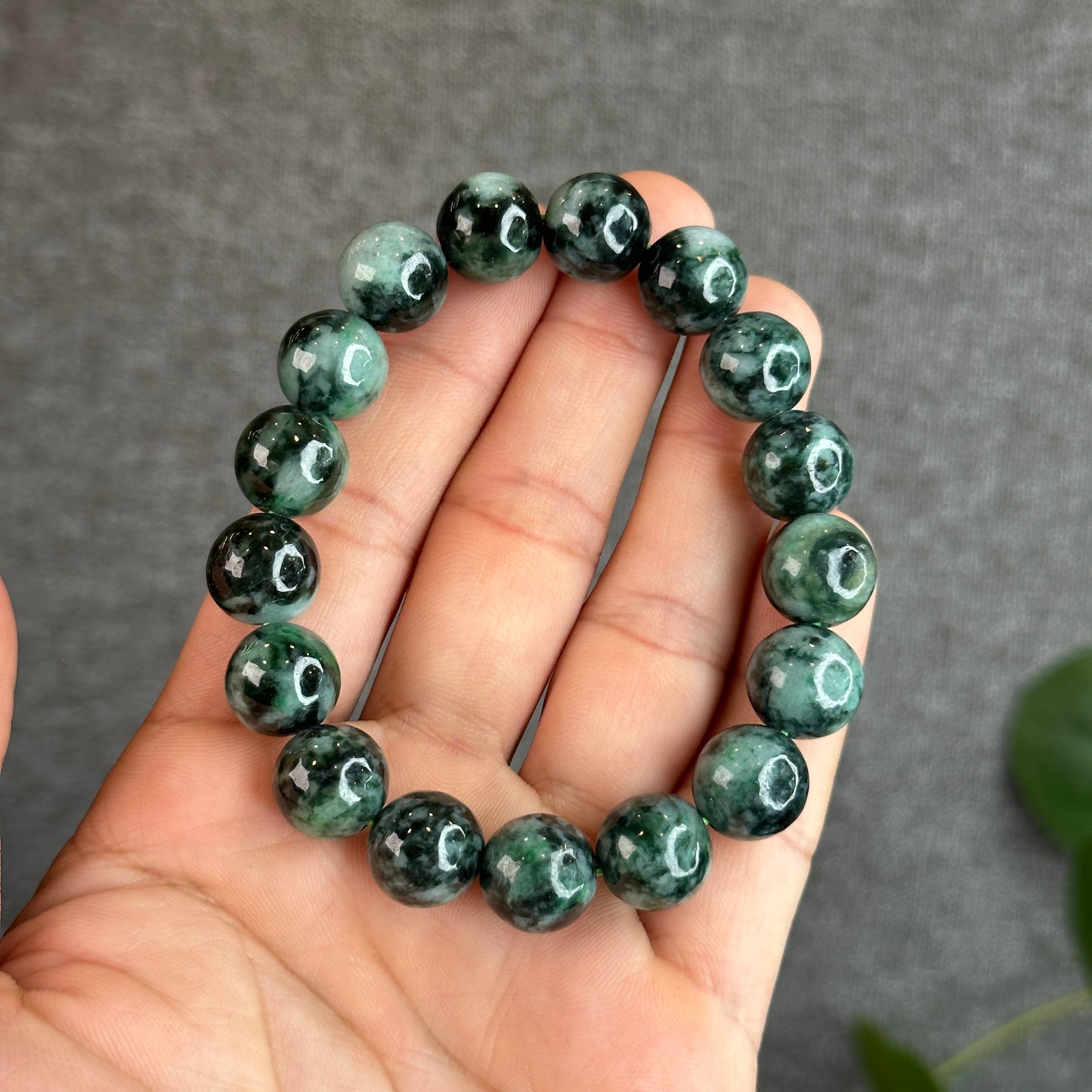 Bright Green Natural Jadeite Jade Son Thuy Bracelet Size 12.3mm