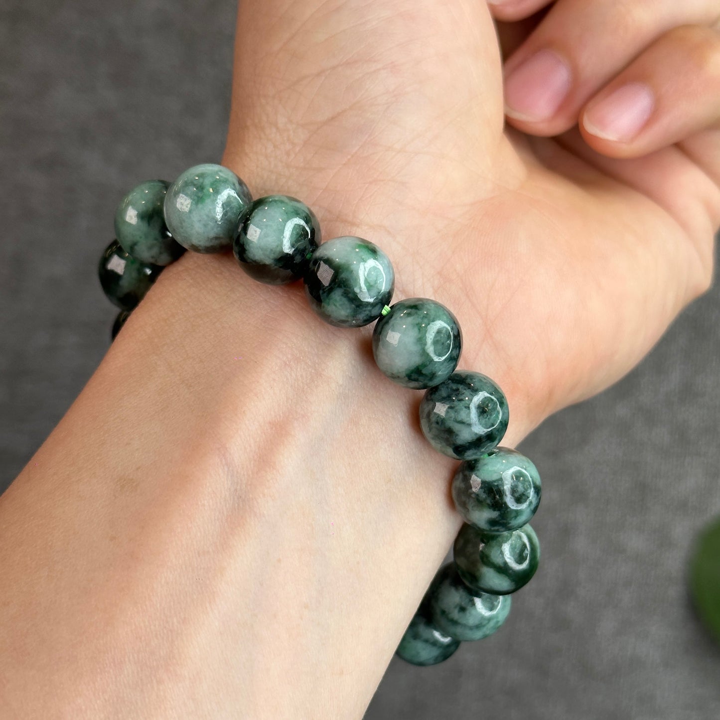 Bright Green Natural Jadeite Jade Son Thuy Bracelet Size 12.3mm