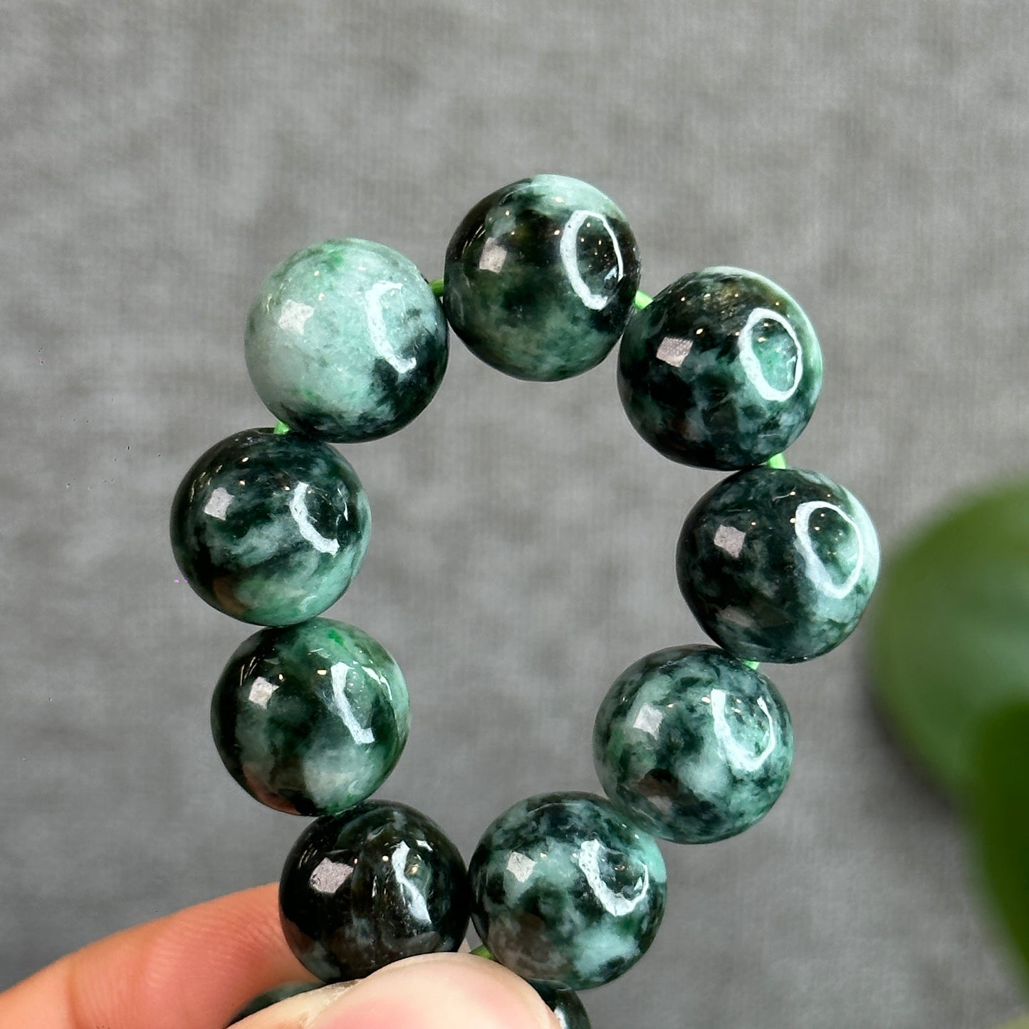 Bright Green Natural Jadeite Jade Son Thuy Bracelet Size 12.3mm