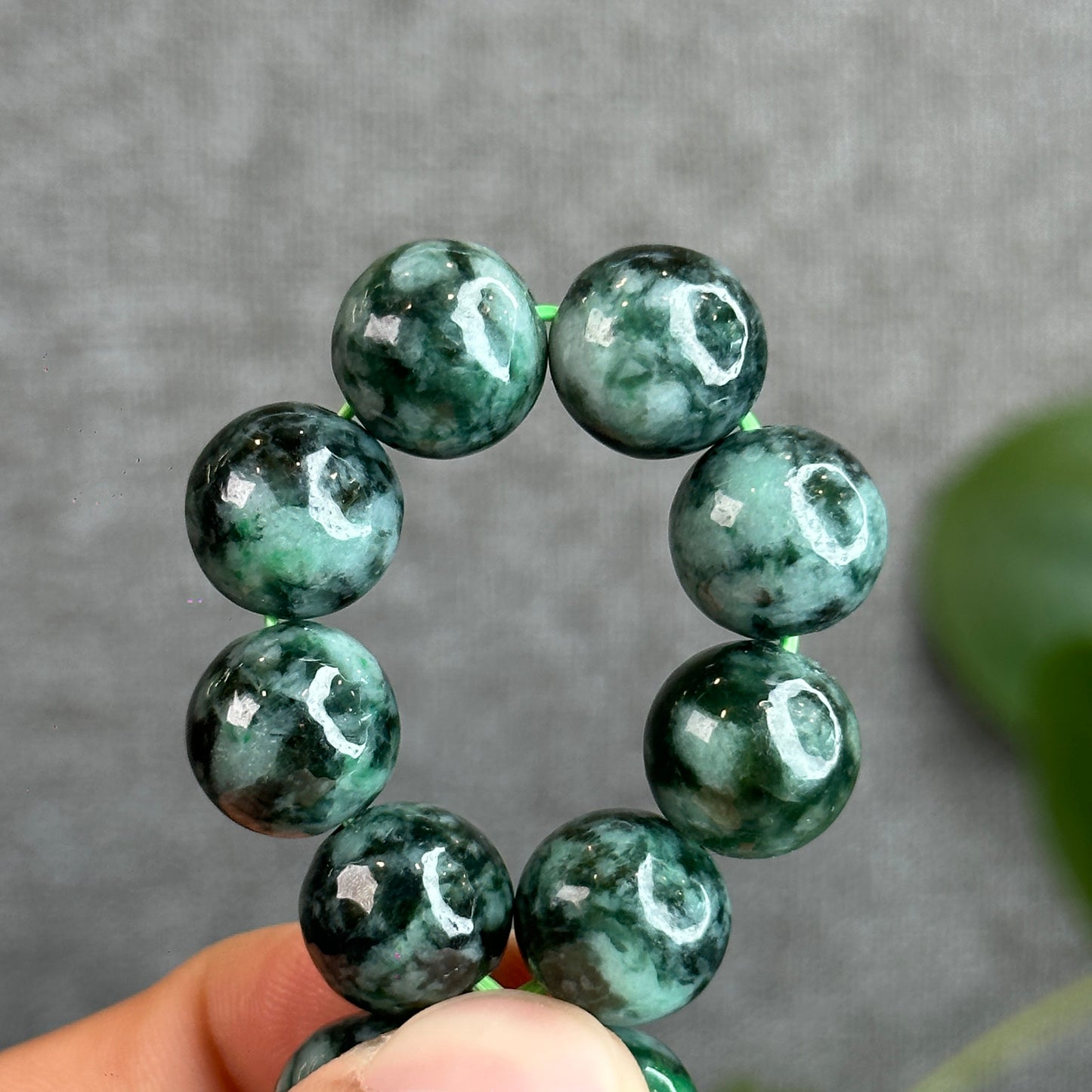 Bright Green Natural Jadeite Jade Son Thuy Bracelet Size 12.3mm