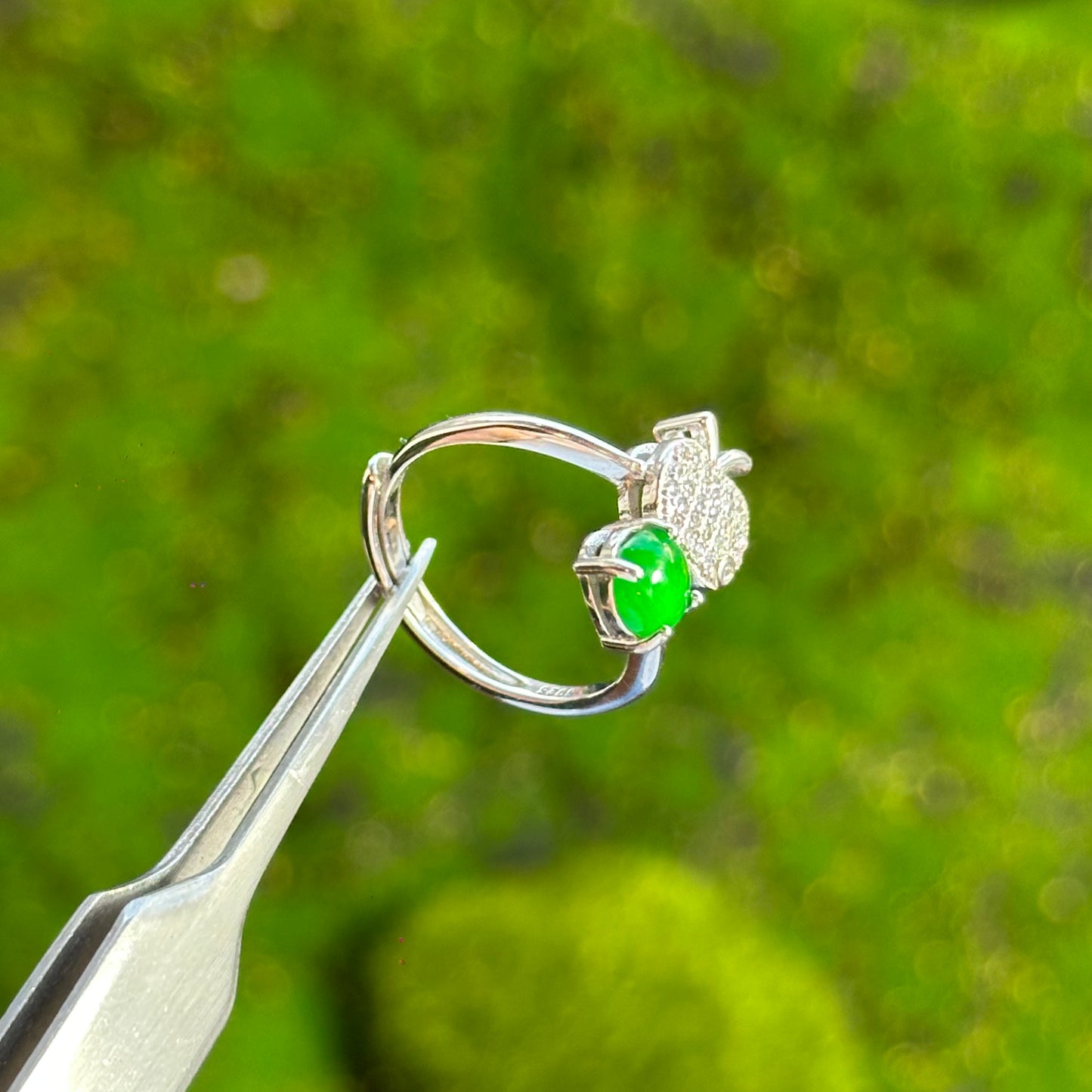 Apple Icy Imperial Green Natural Jadeite Jade Ring Free size in Silver 925 Setting