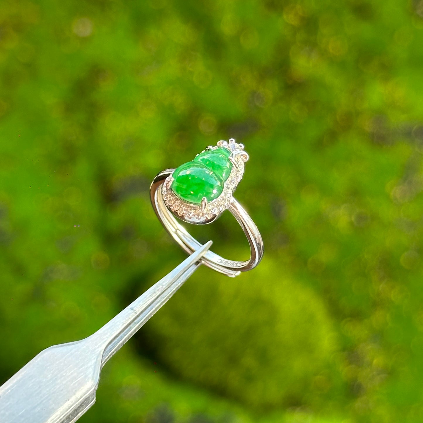 Ho Lo Icy Imperial Green Natural Jadeite Jade Ring Free size in Silver 925 Setting