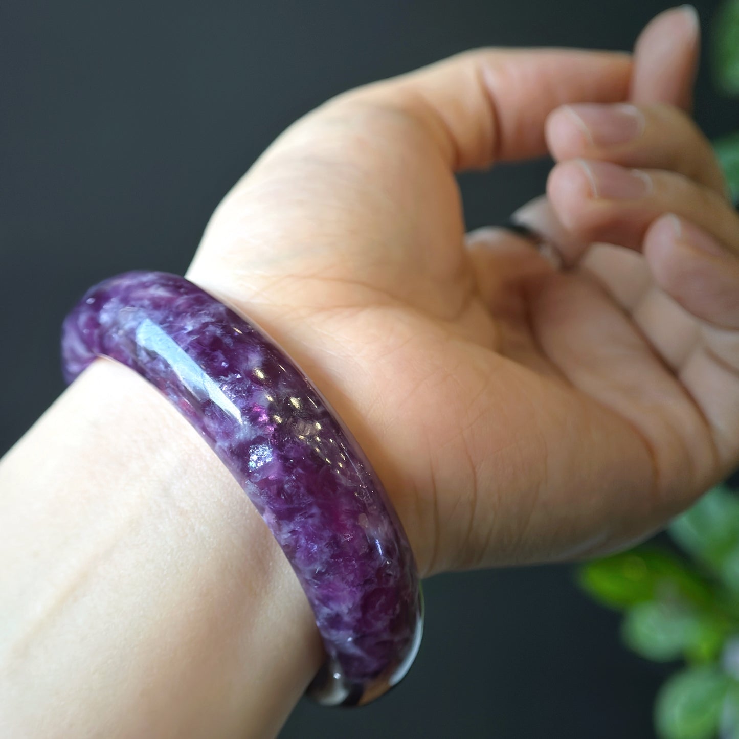 Natural Lepidolite Bangle Leaf Style Size 56 mm